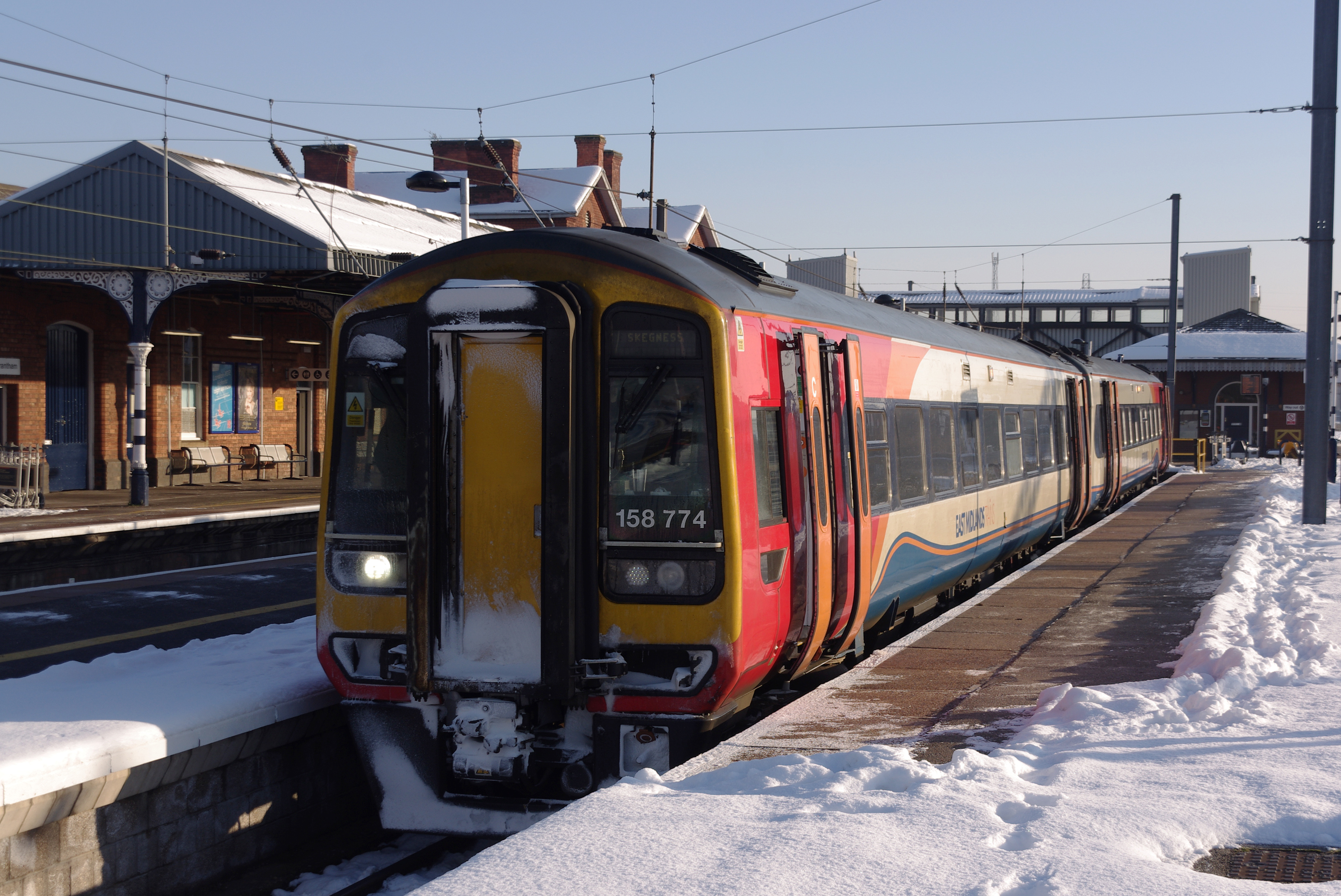 Grantham railway station MMB 26 158774