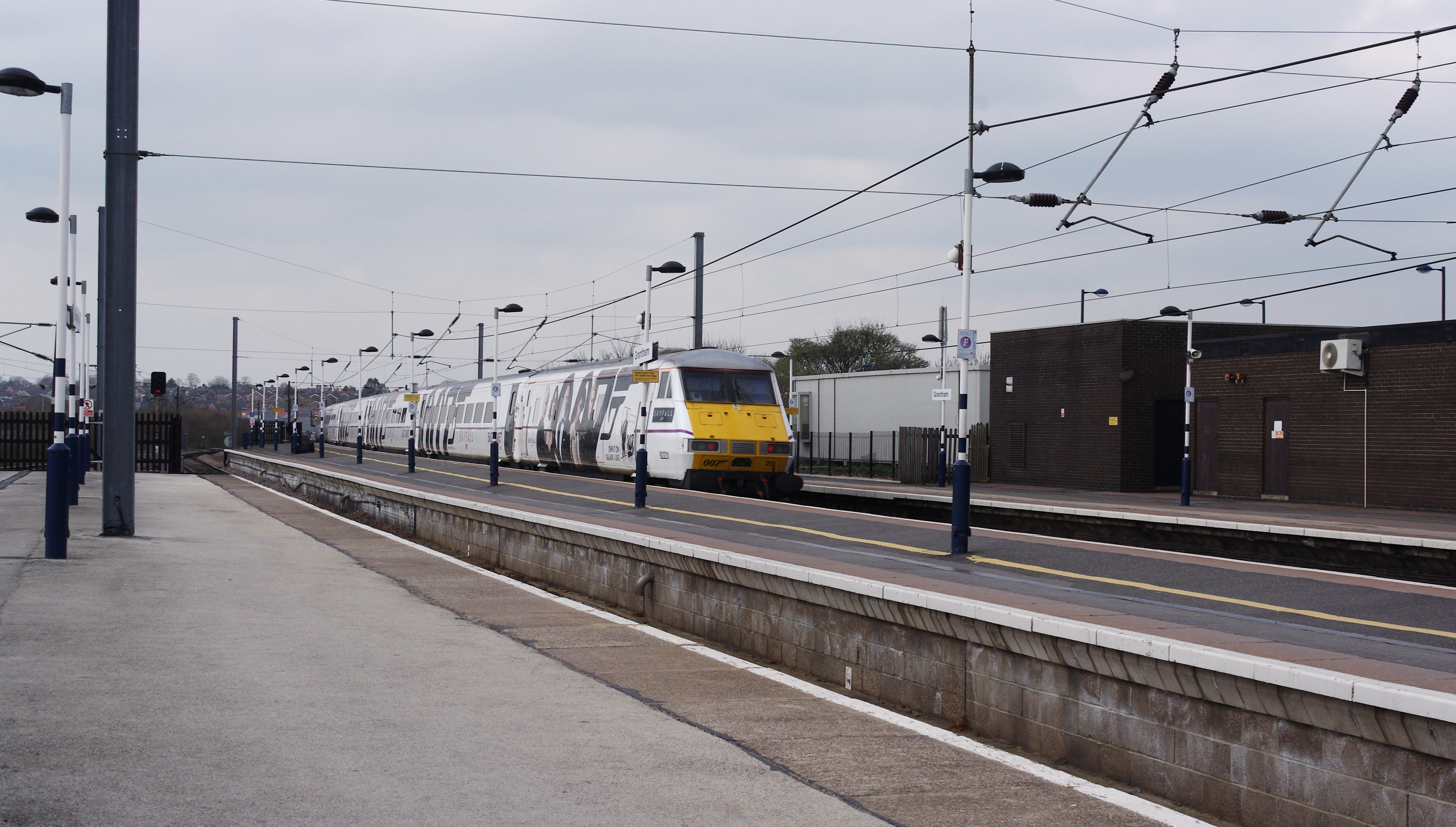 Grantham railway station MMB 59