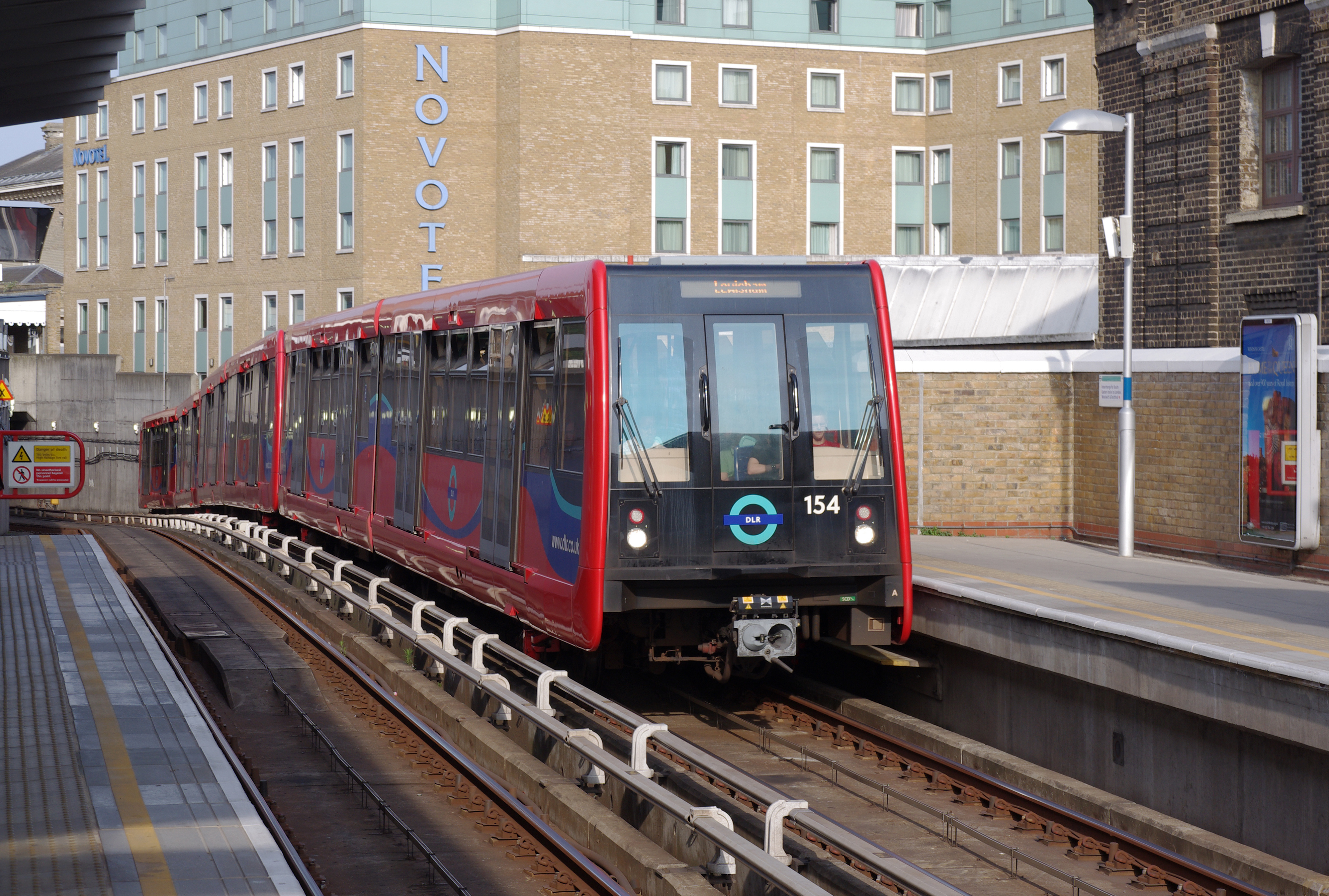 Greenwich station MMB 05 154