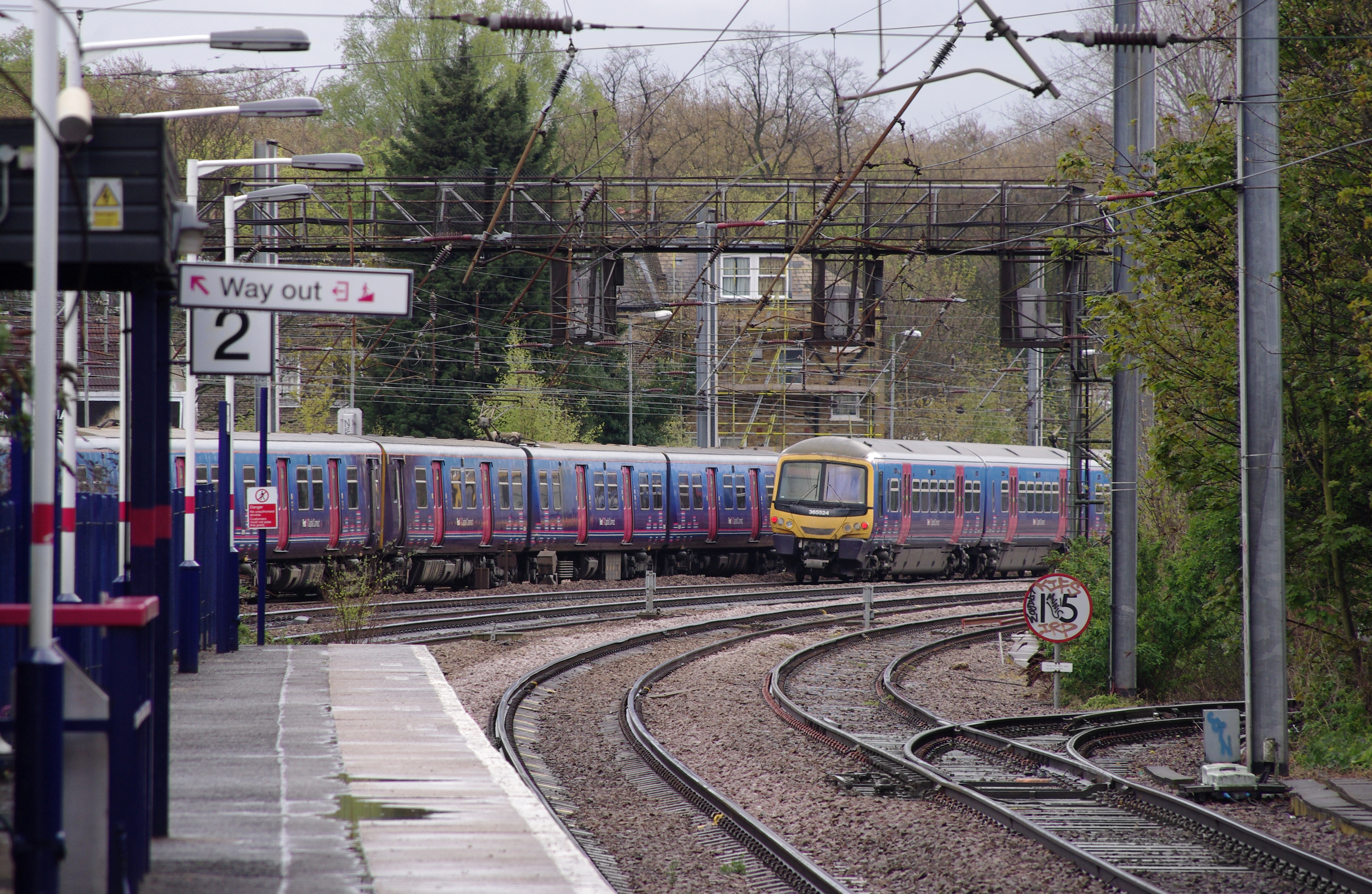 Harringay railway station MMB 11 313026 313XXX 365524