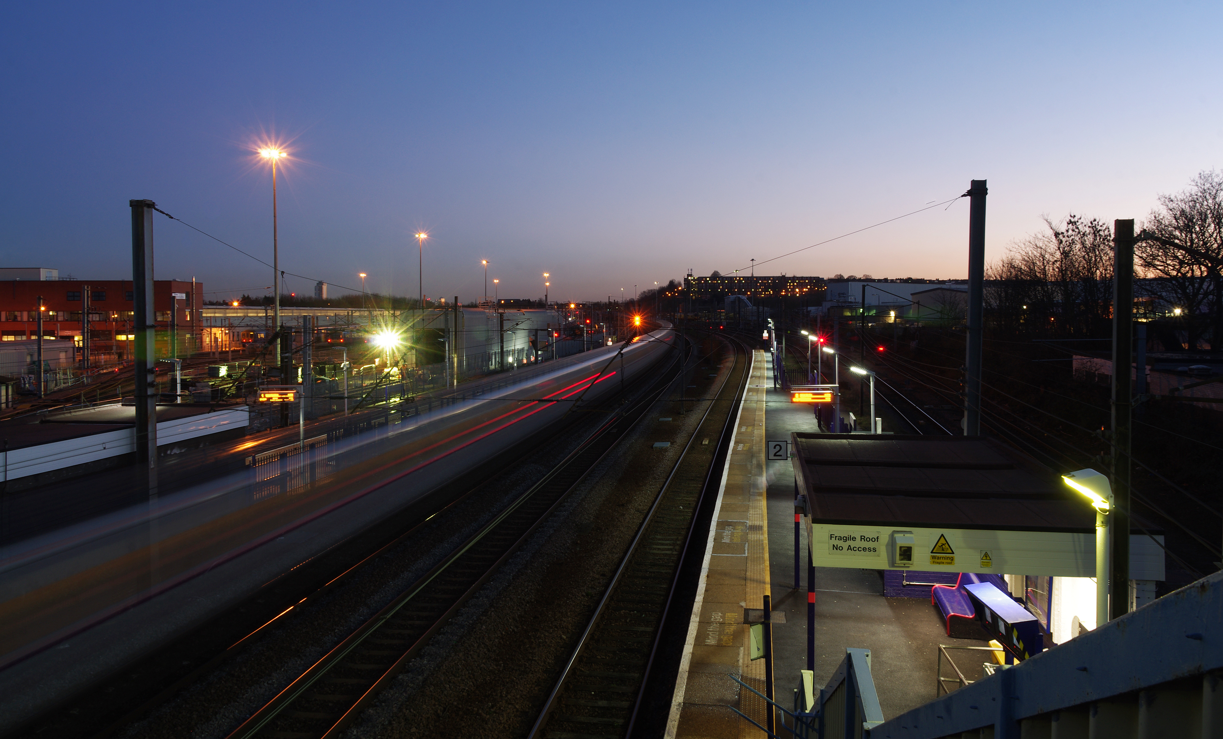 Hornsey railway station MMB 25 91122