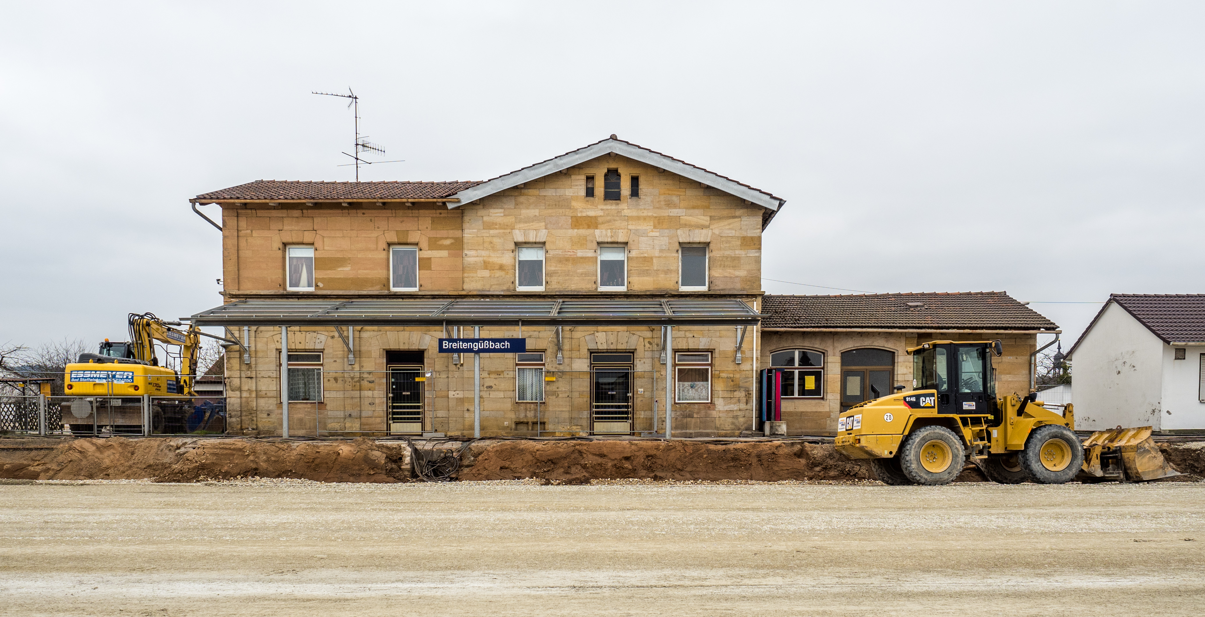 ICE-Baustelle-Breitengüßbach-station-P3209770