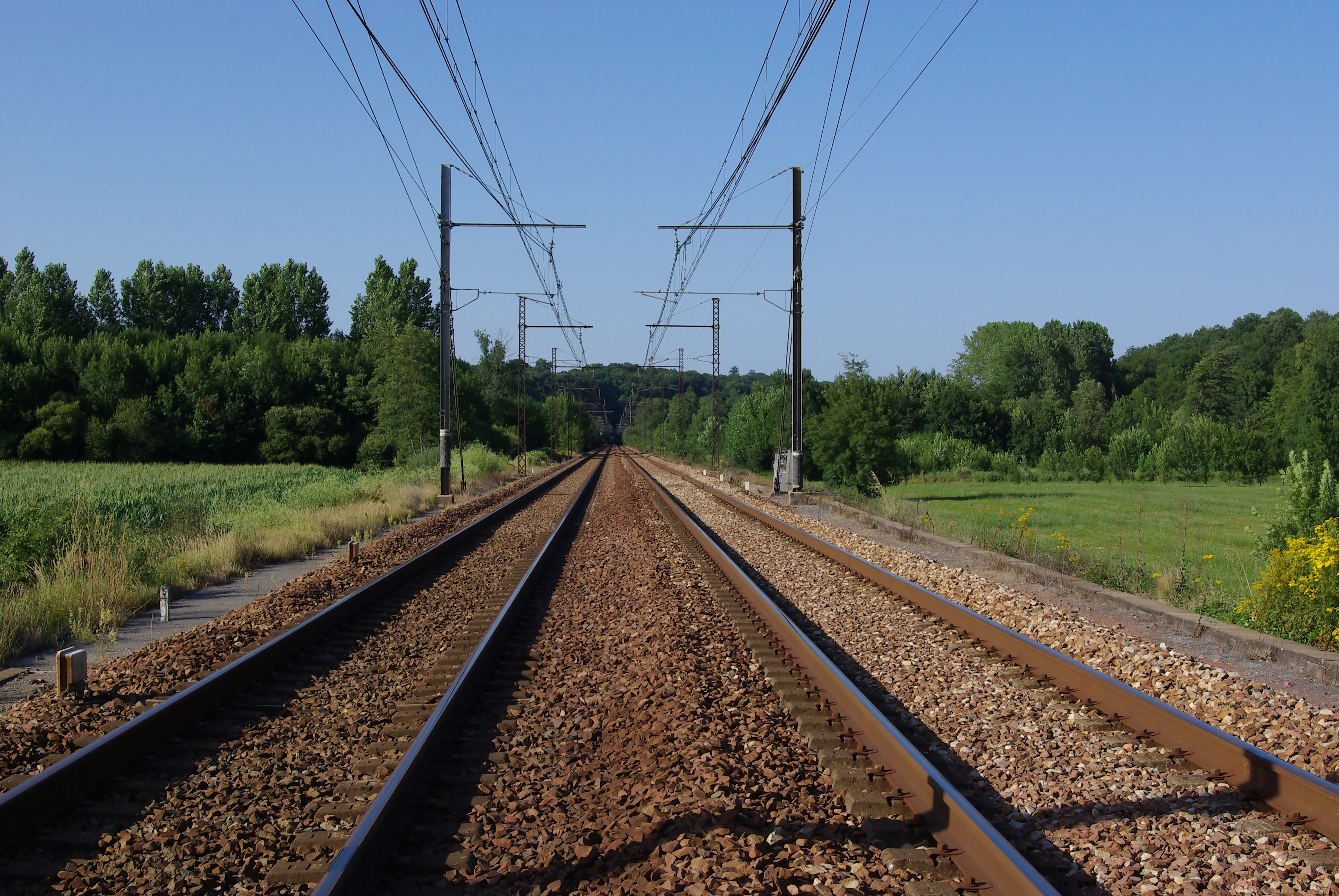 Iteuil 86 Ligne Paris-Aus-Bordeaux-St-J 2010