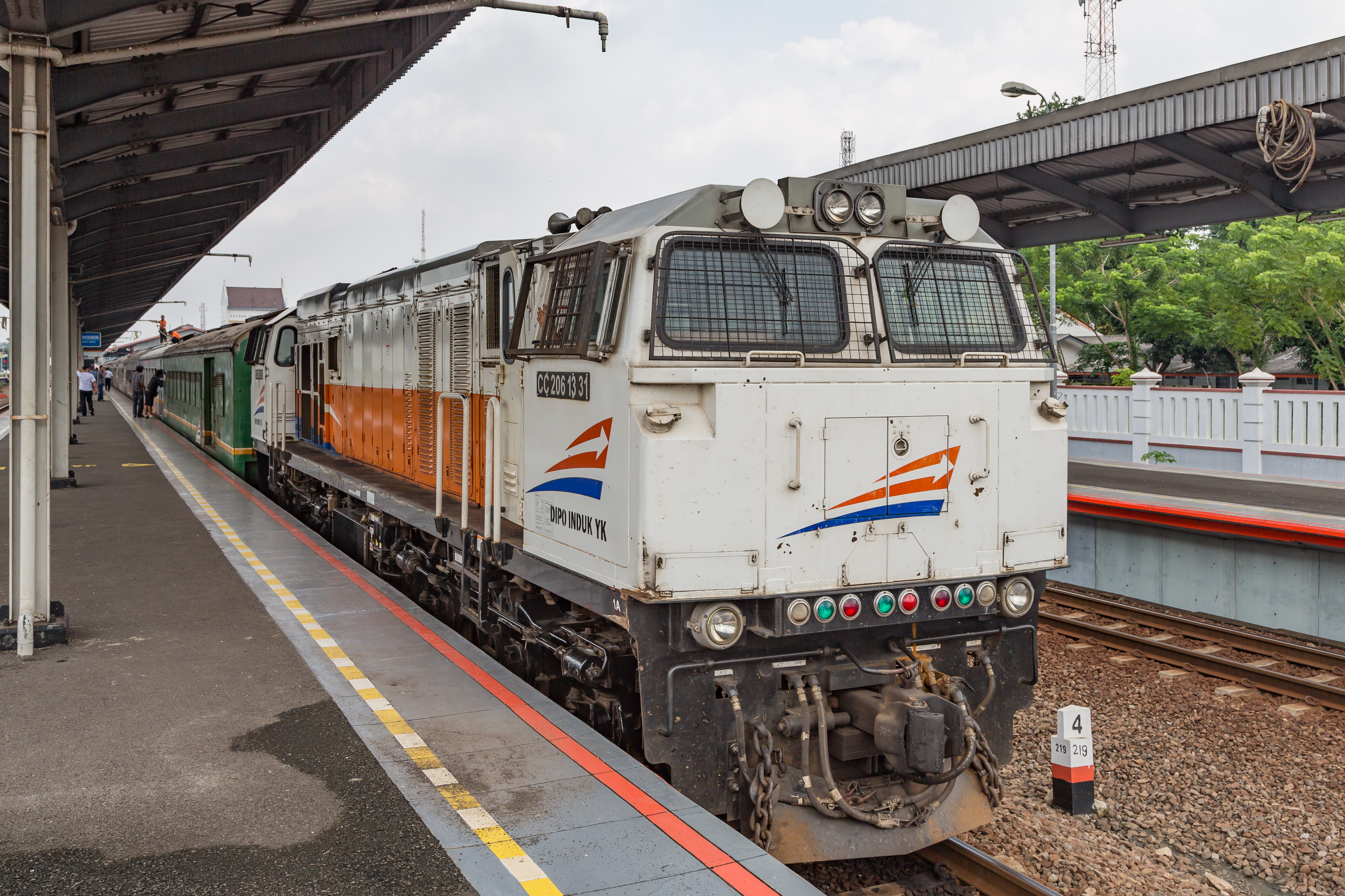 Jakarta Indonesia Stesen-Cirebon-02