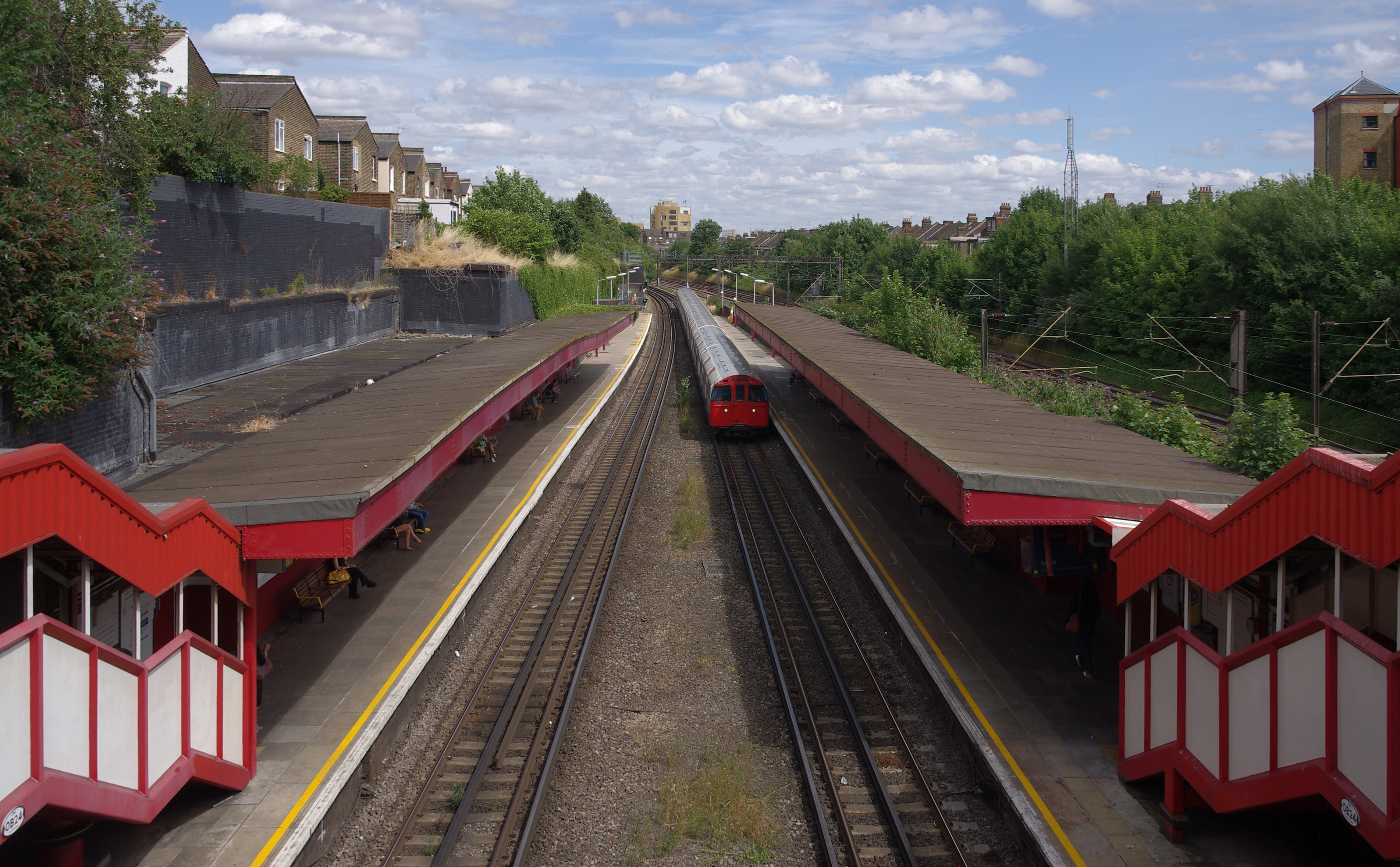Kensal Green station MMB 11 1972 Stock