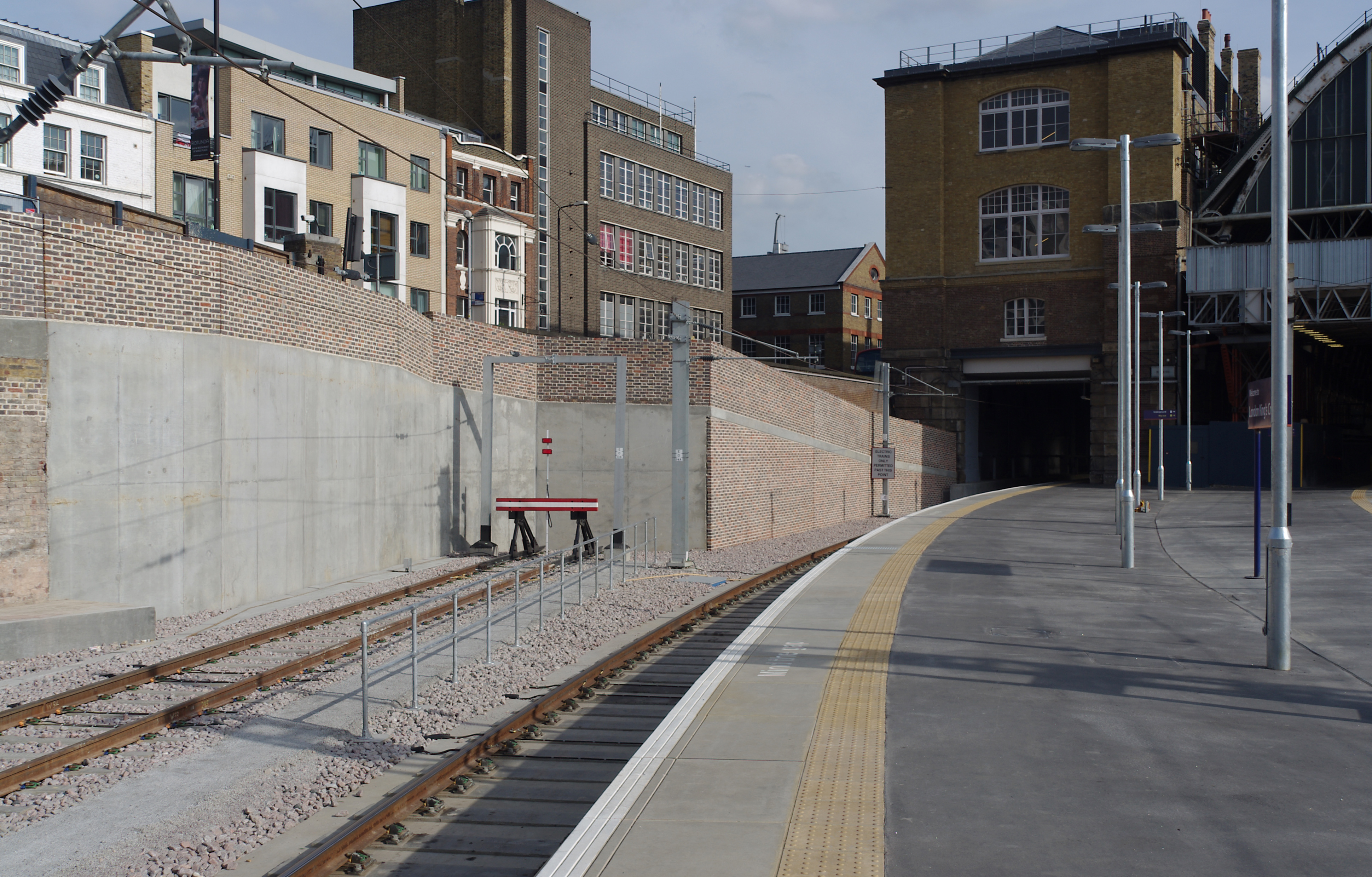 King's Cross railway station MMB 25