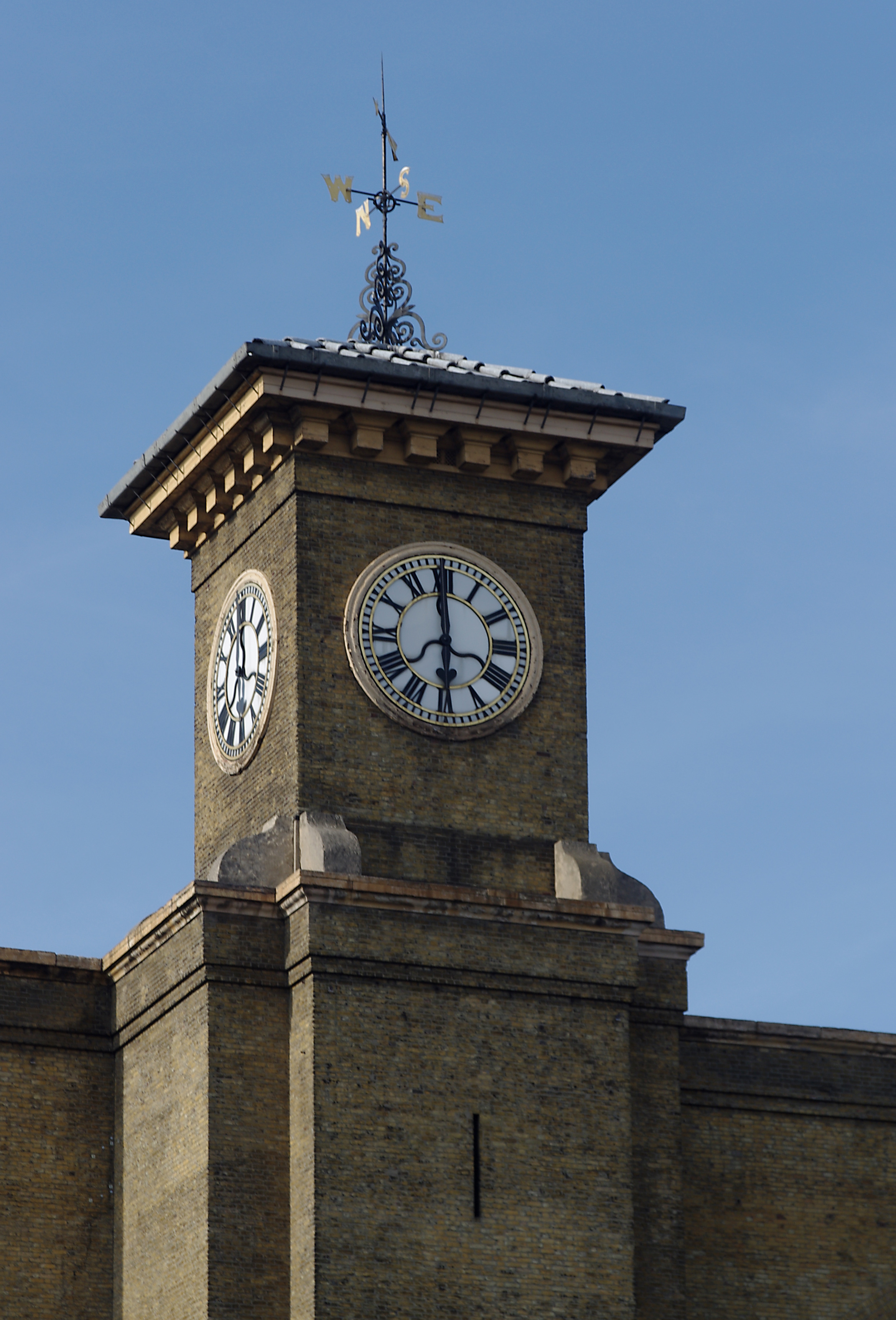 King's Cross railway station MMB 32