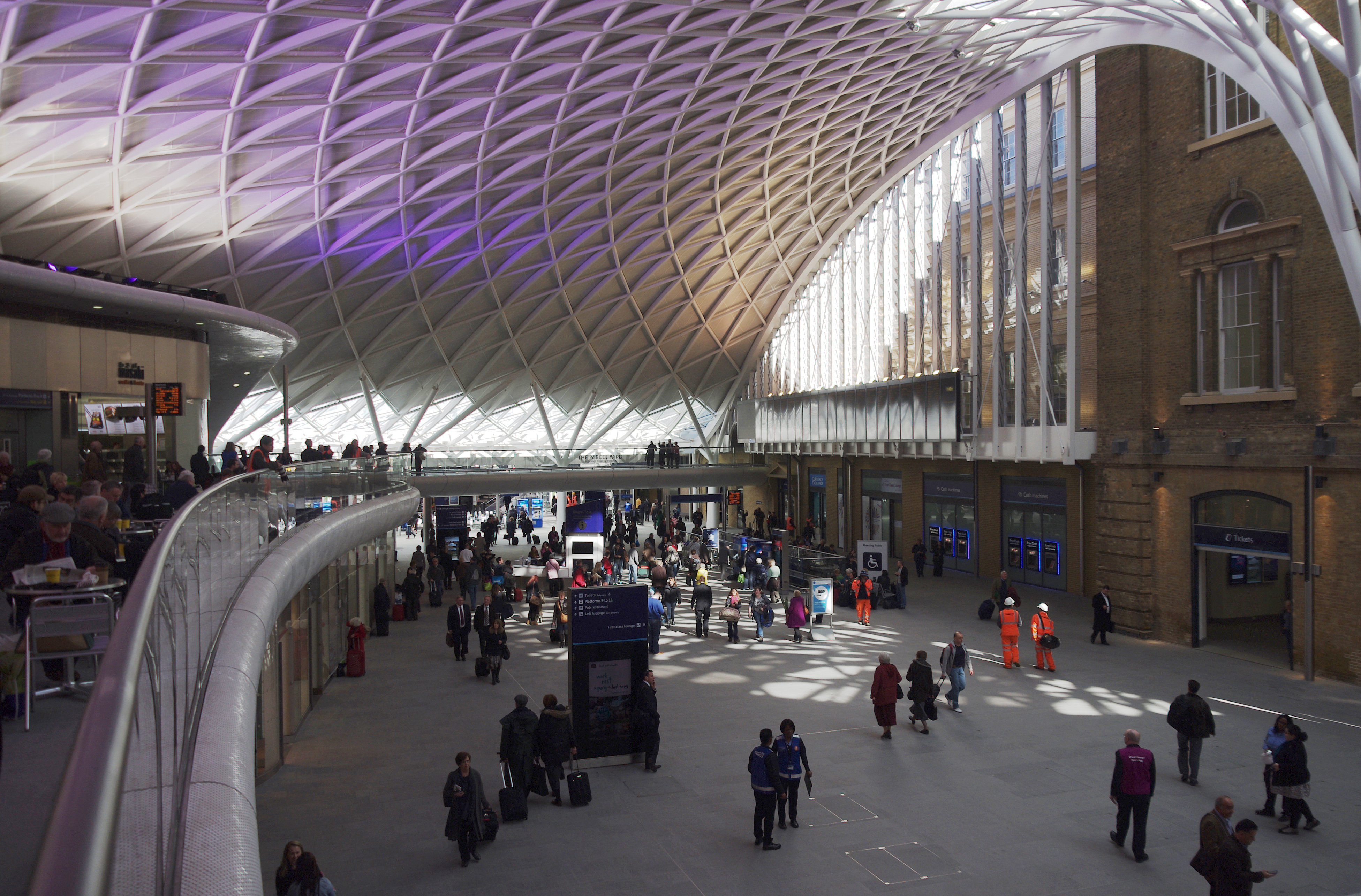 King's Cross railway station MMB 52