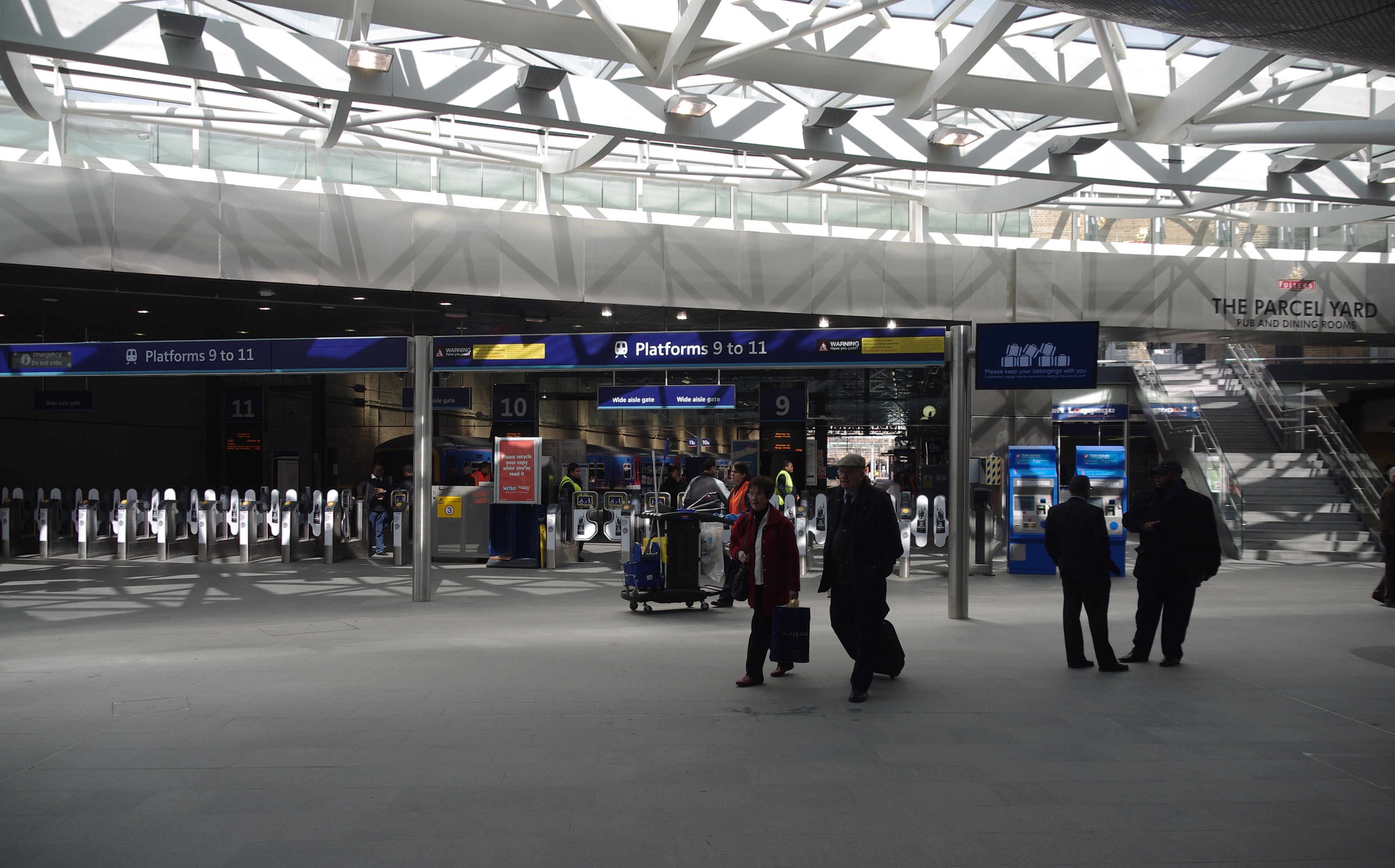 King's Cross railway station MMB 59