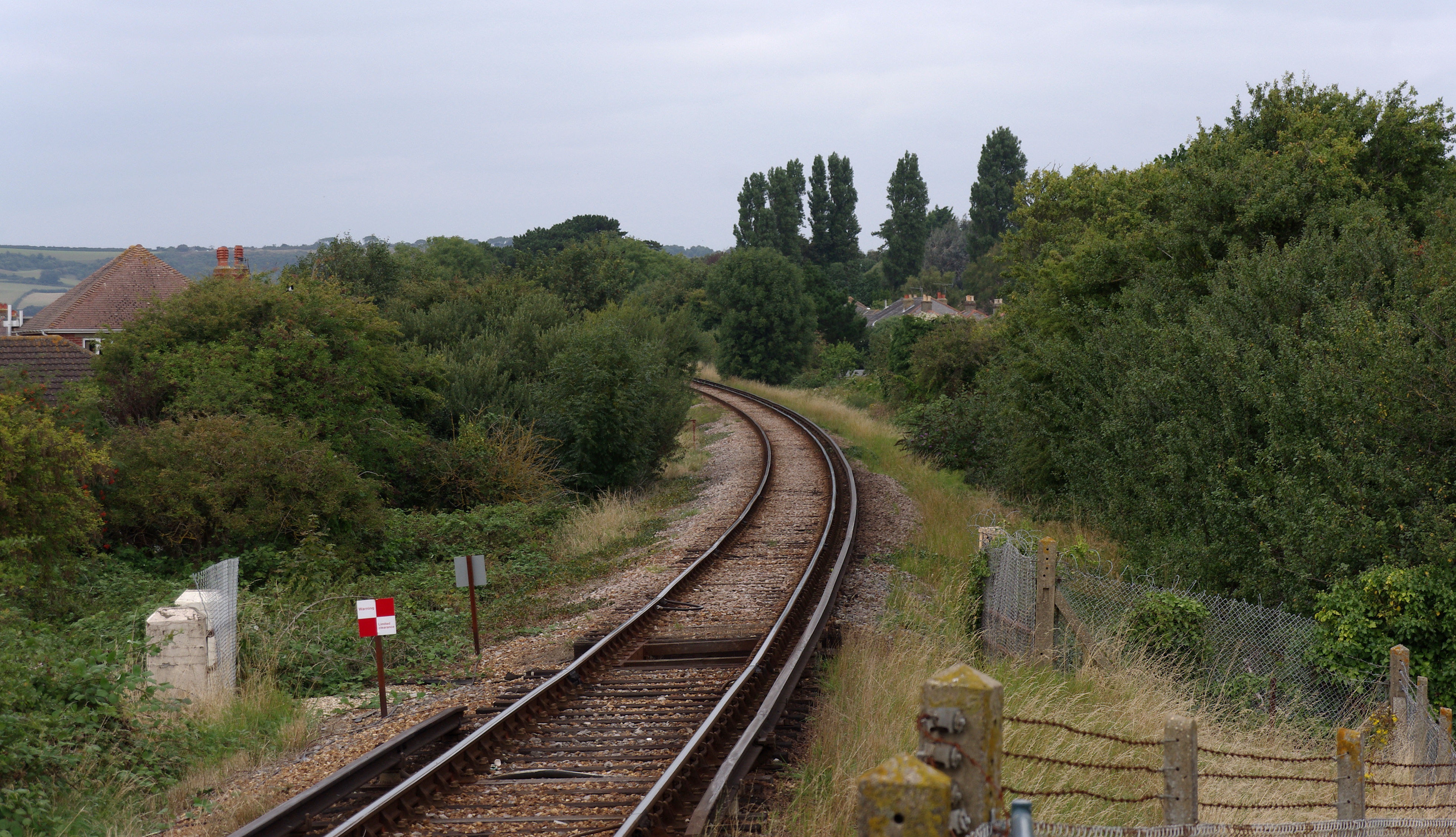 Lake railway station MMB 01
