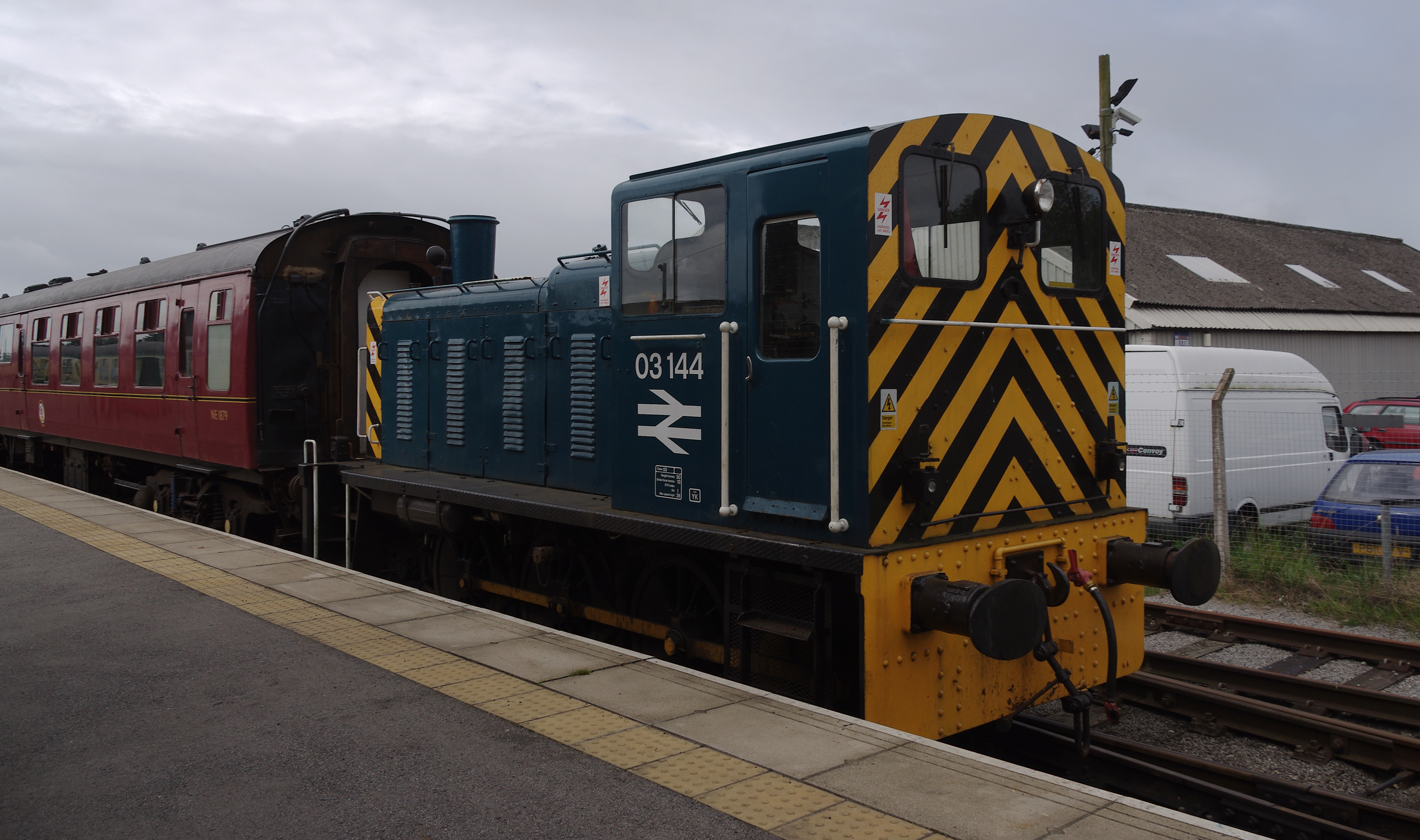 Leeming Bar railway station MMB 01 03144