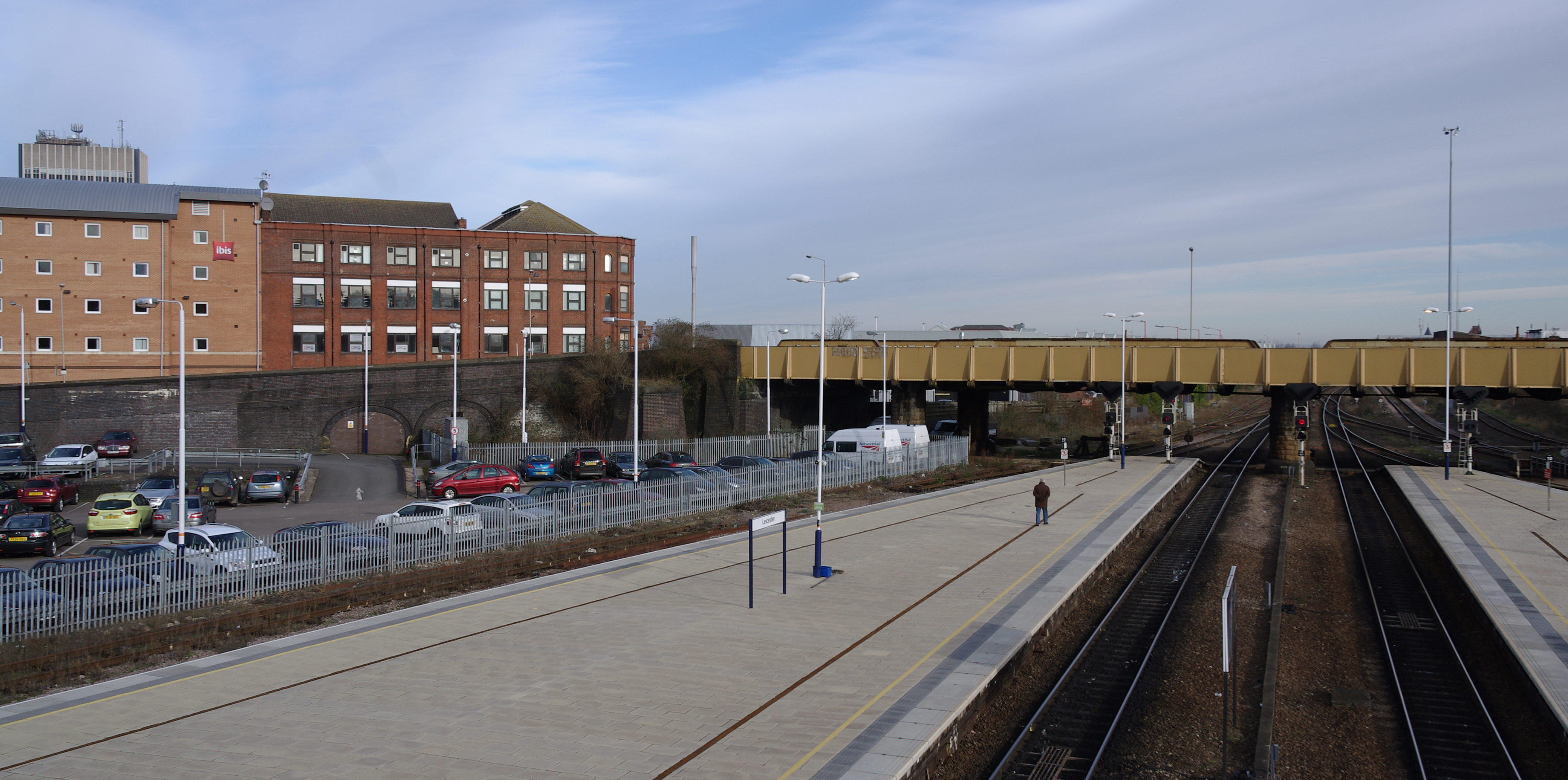 Leicester railway station MMB 08