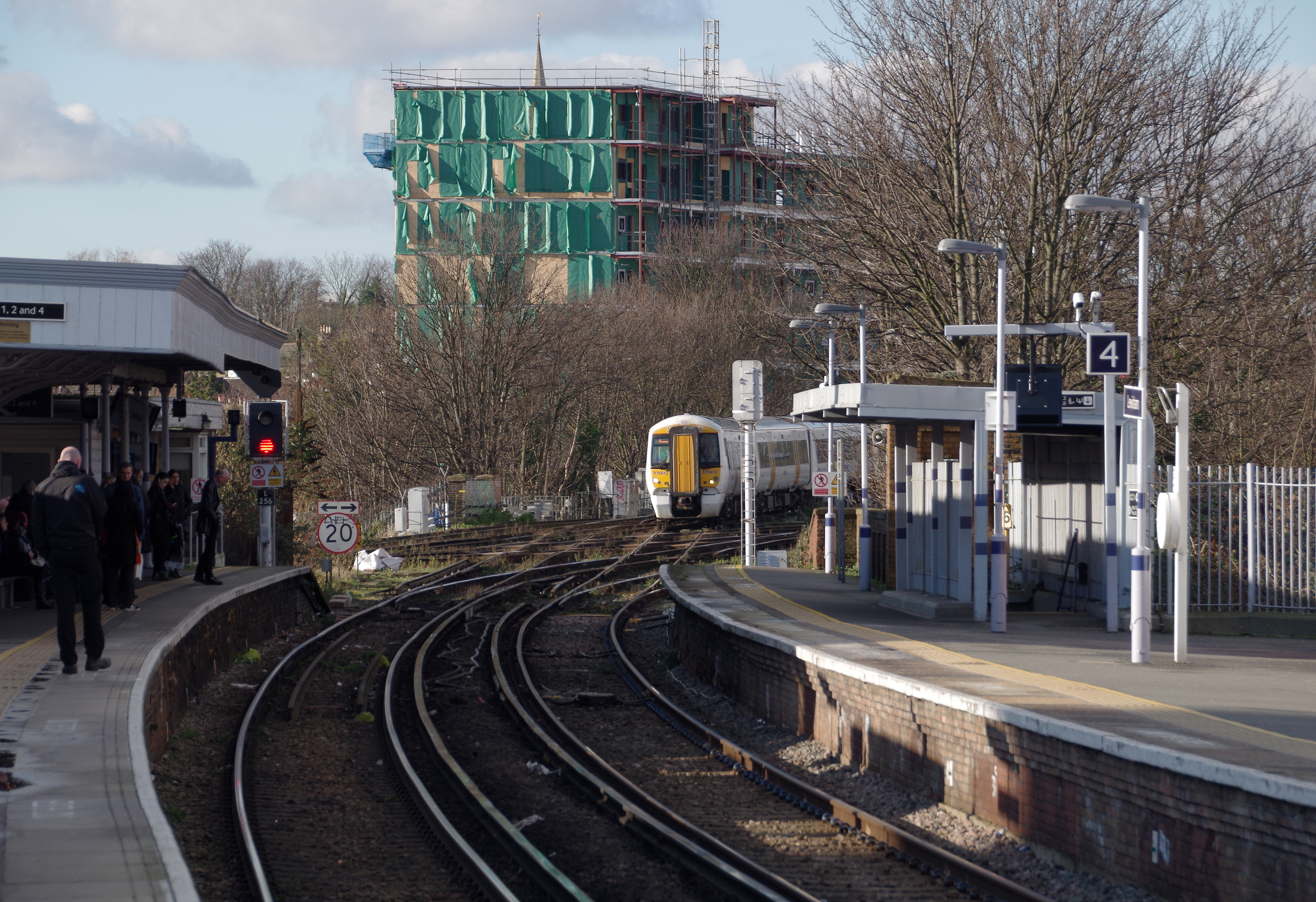 Lewisham station MMB 12 375612 375708