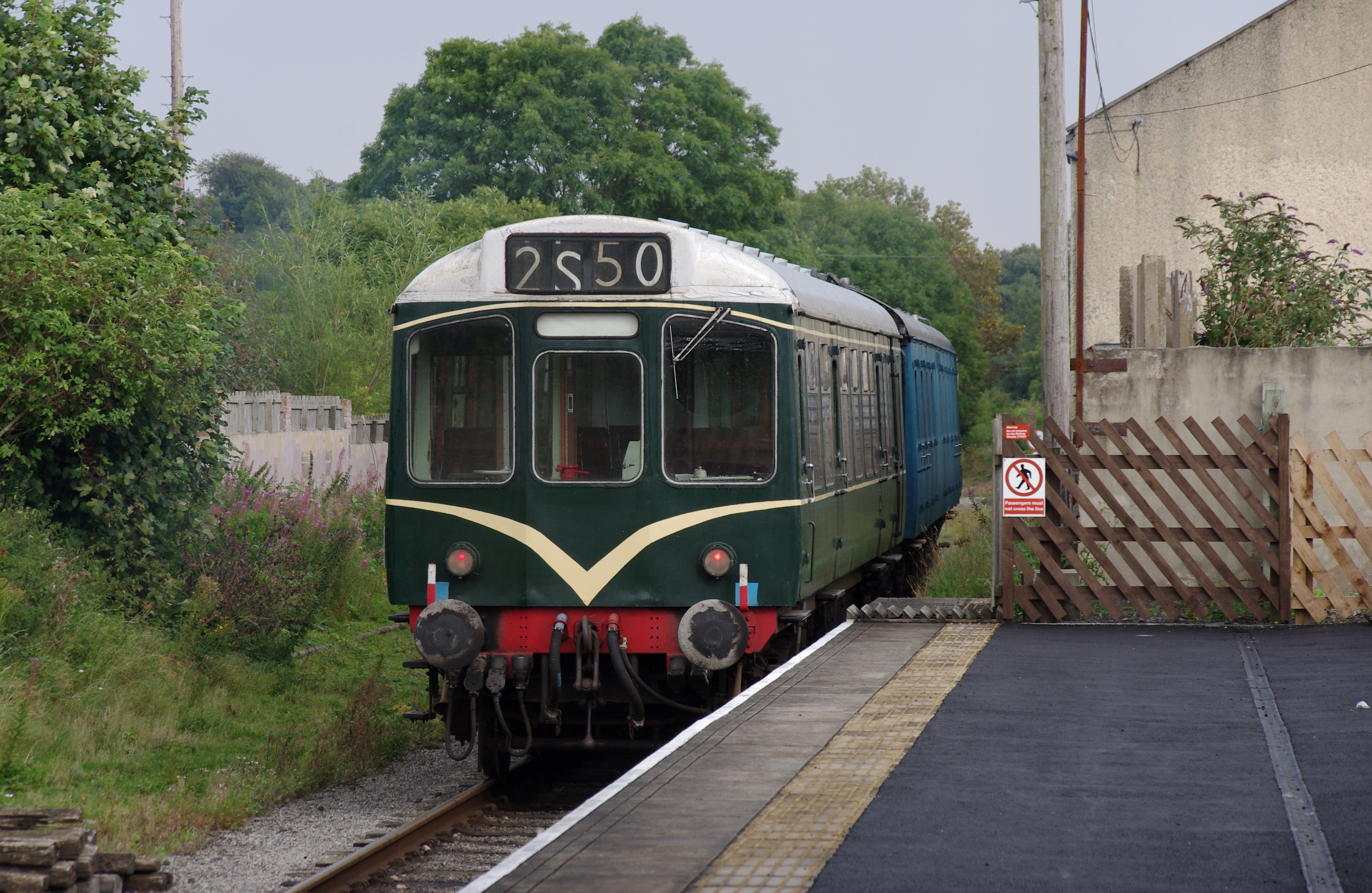 Leyburn railway station MMB 02