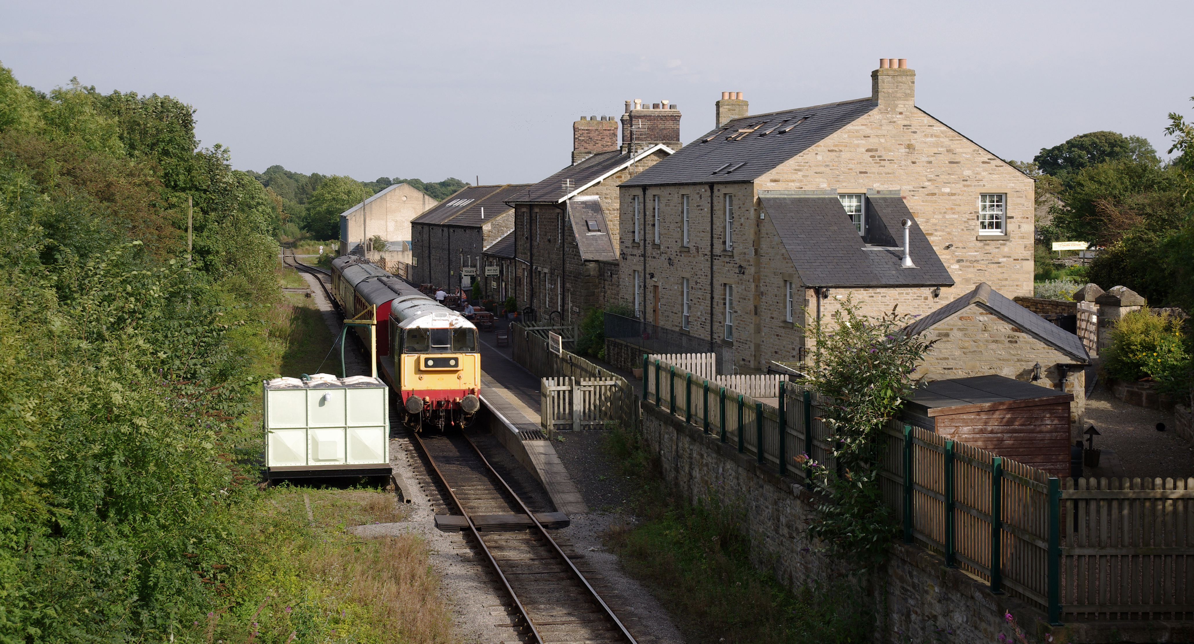 Leyburn railway station MMB 11 20166