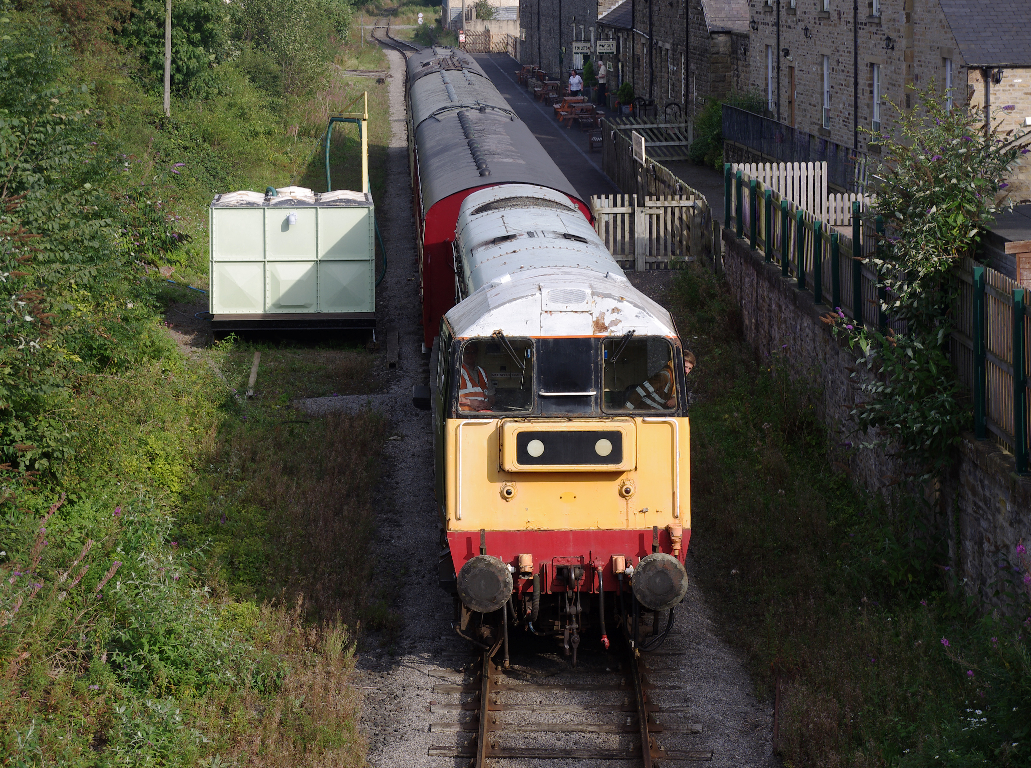 Leyburn railway station MMB 12 20166