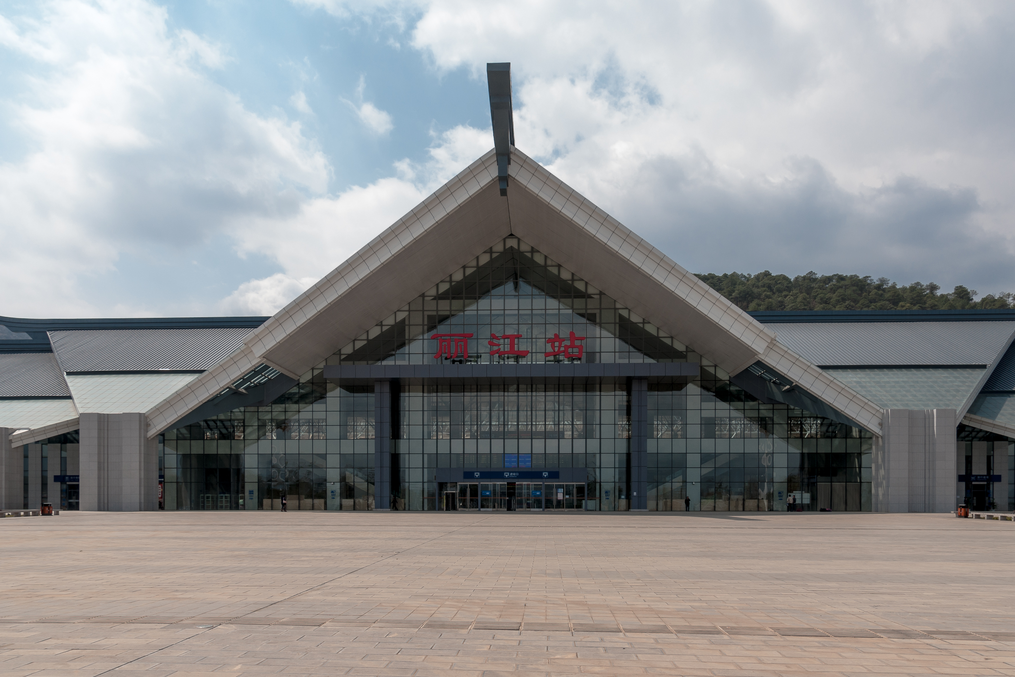 Lijiang Yunnan China Railway-Station-01