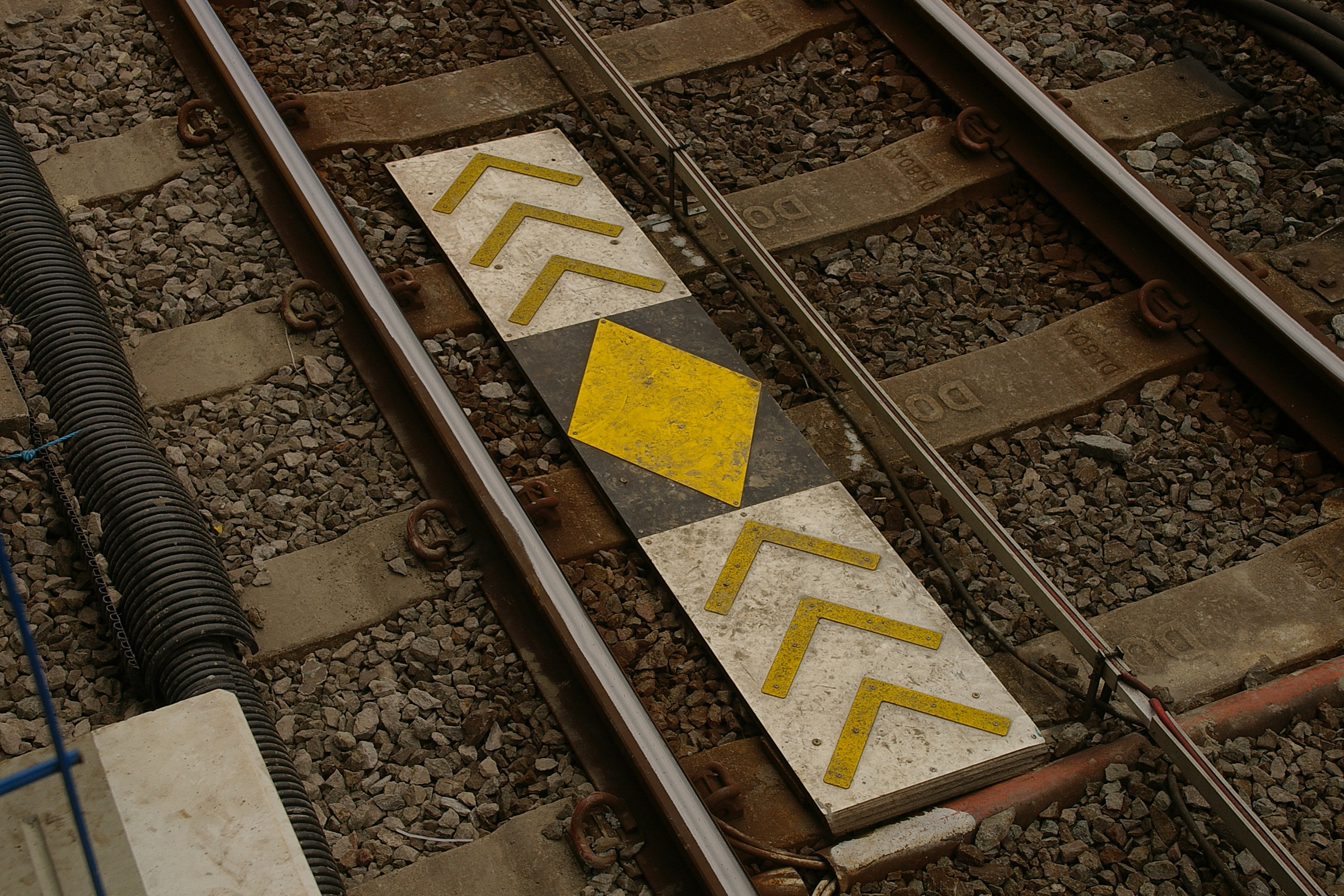 Limehouse station MMB 01