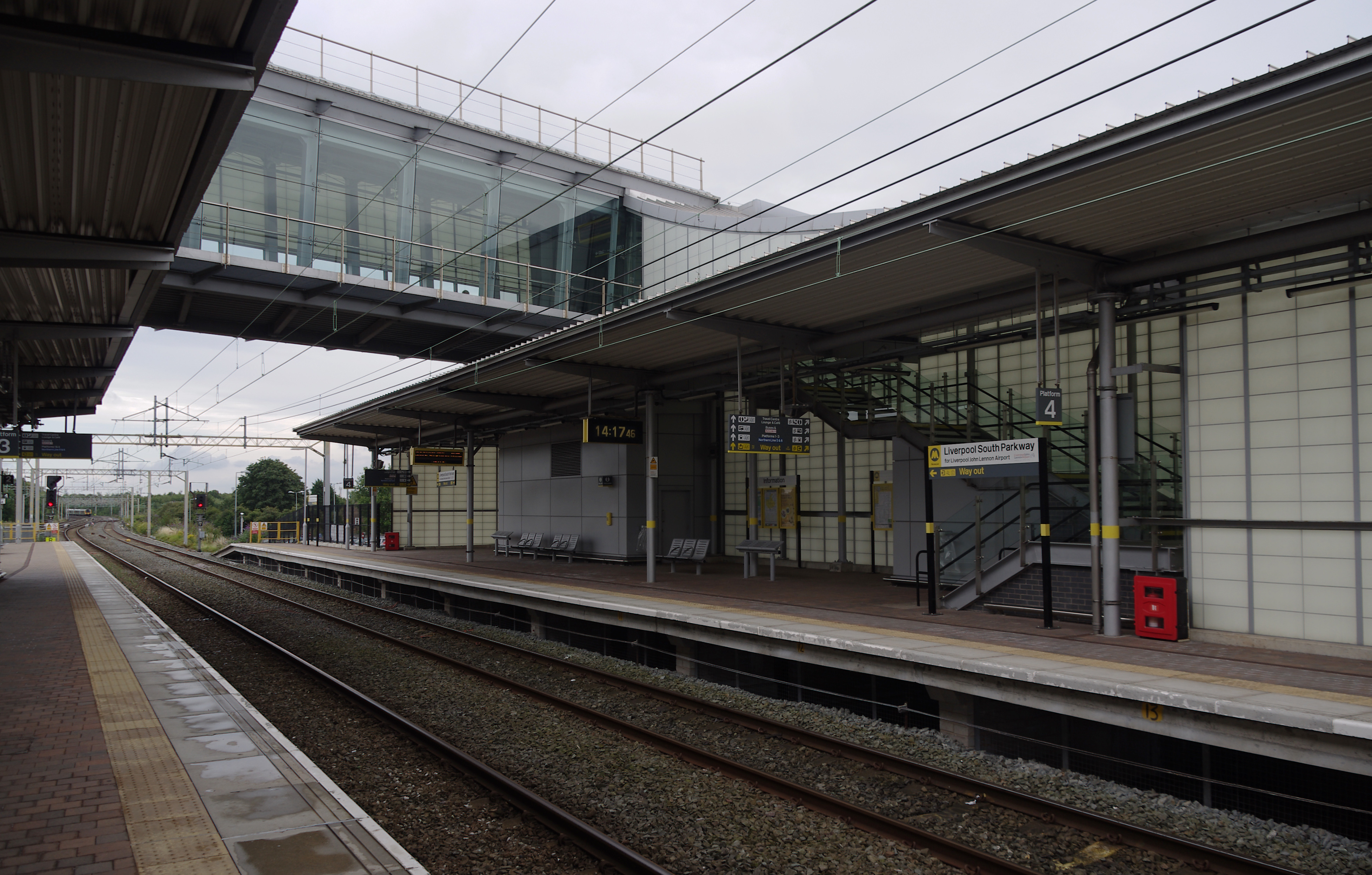 Liverpool South Parkway railway station MMB 04