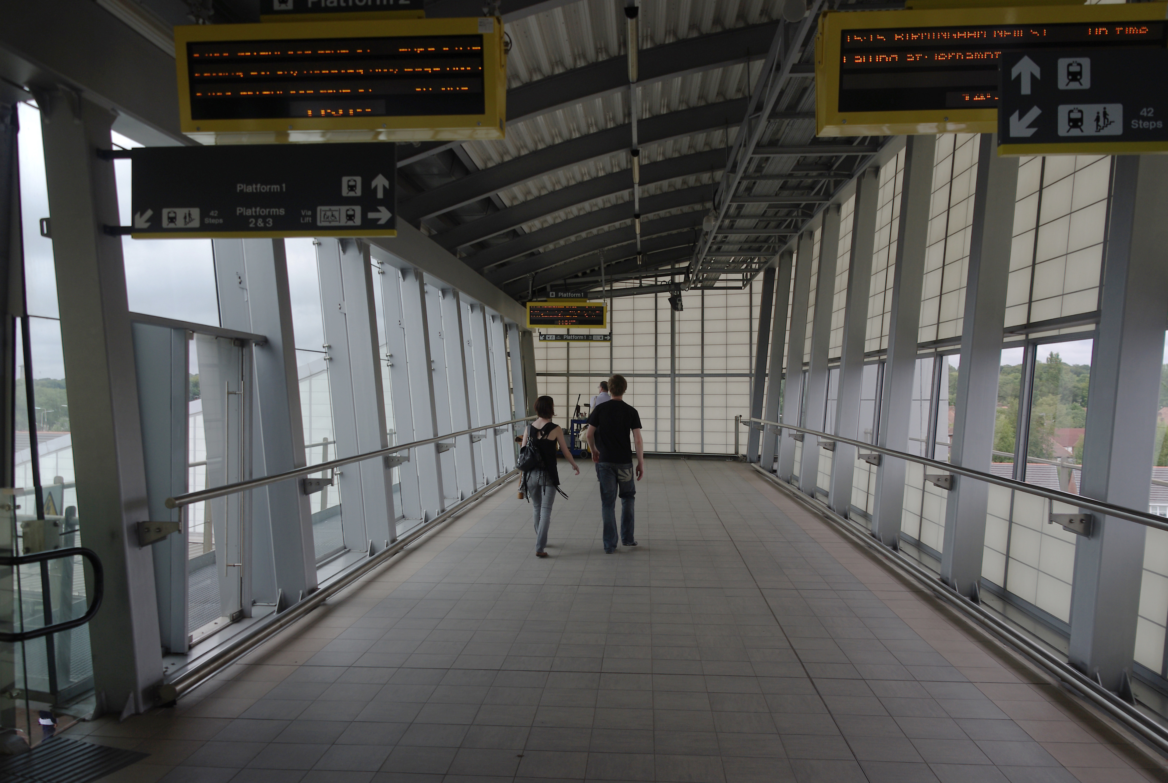 Liverpool South Parkway railway station MMB 13