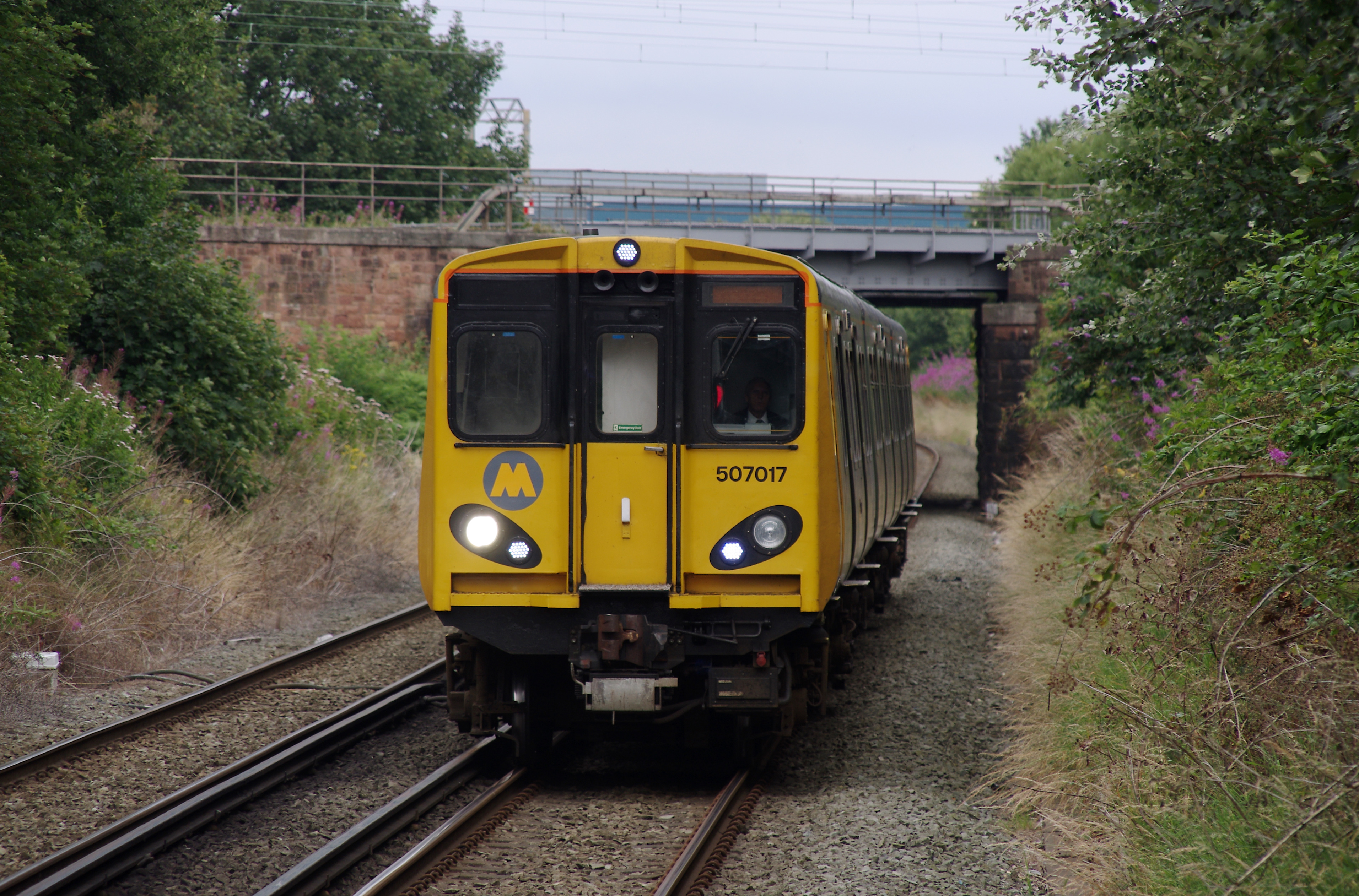 Liverpool South Parkway railway station MMB 31 507017