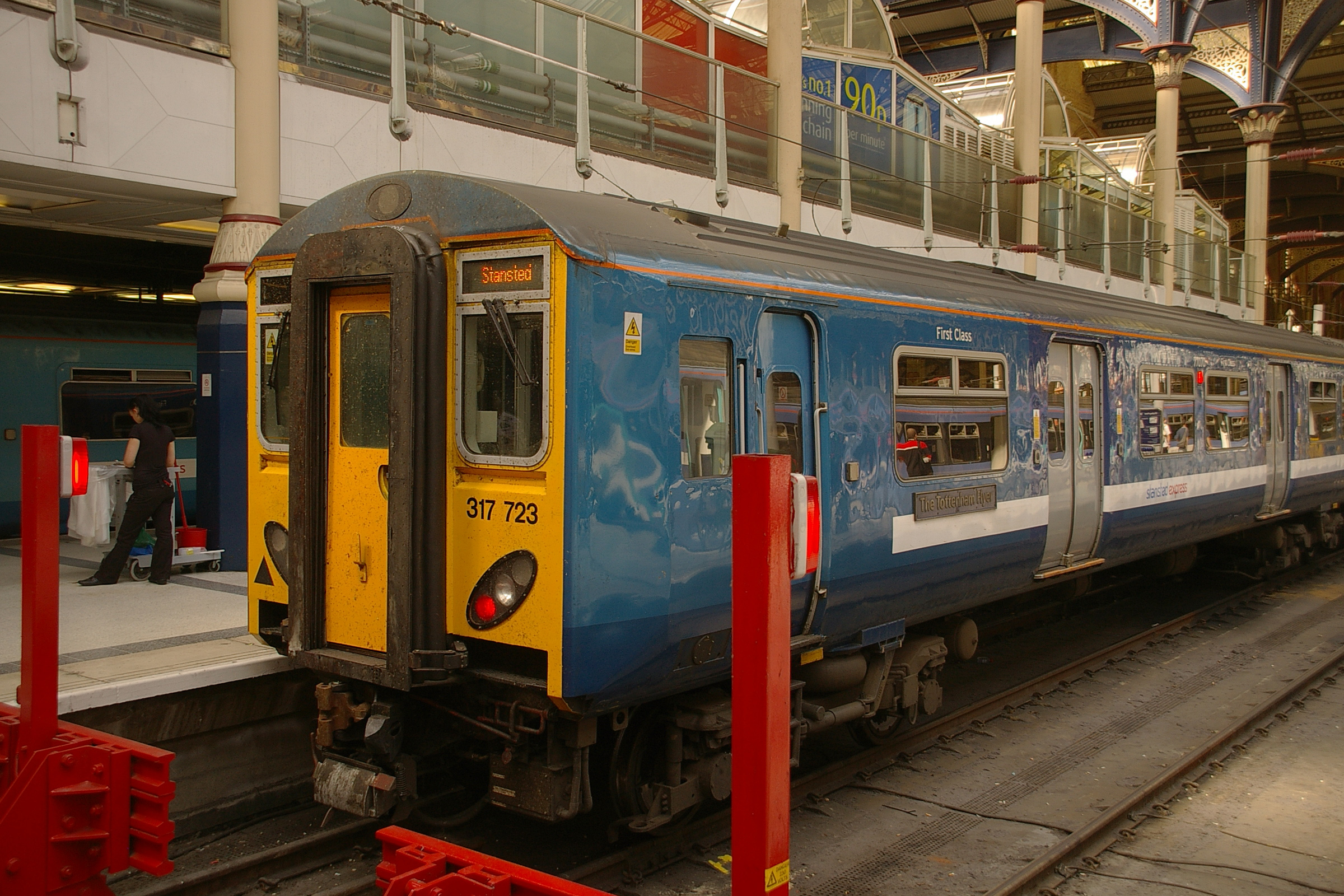 Liverpool Street station MMB 04 317723