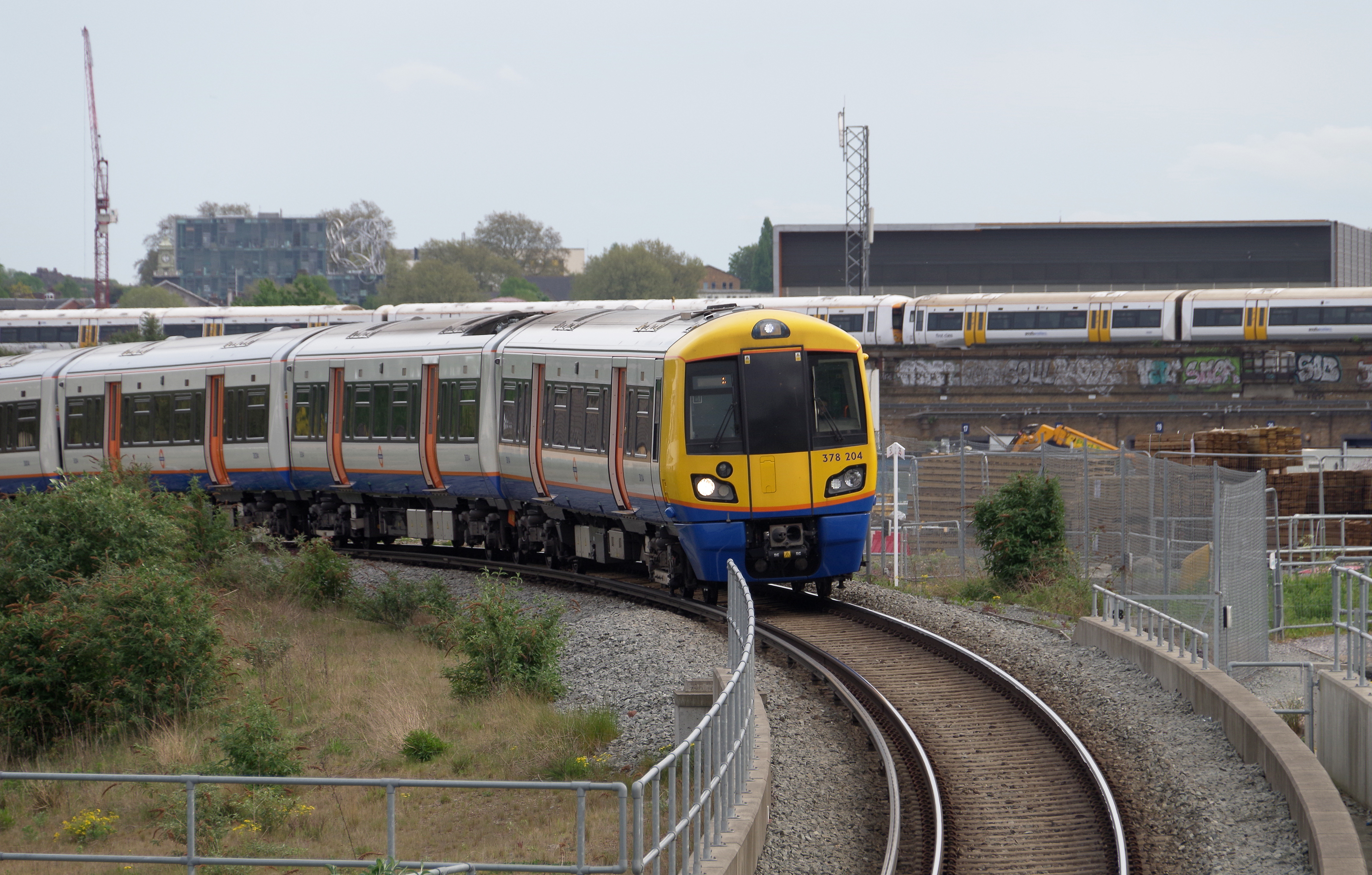 London MMB »0N7 Silwood Junction 378204