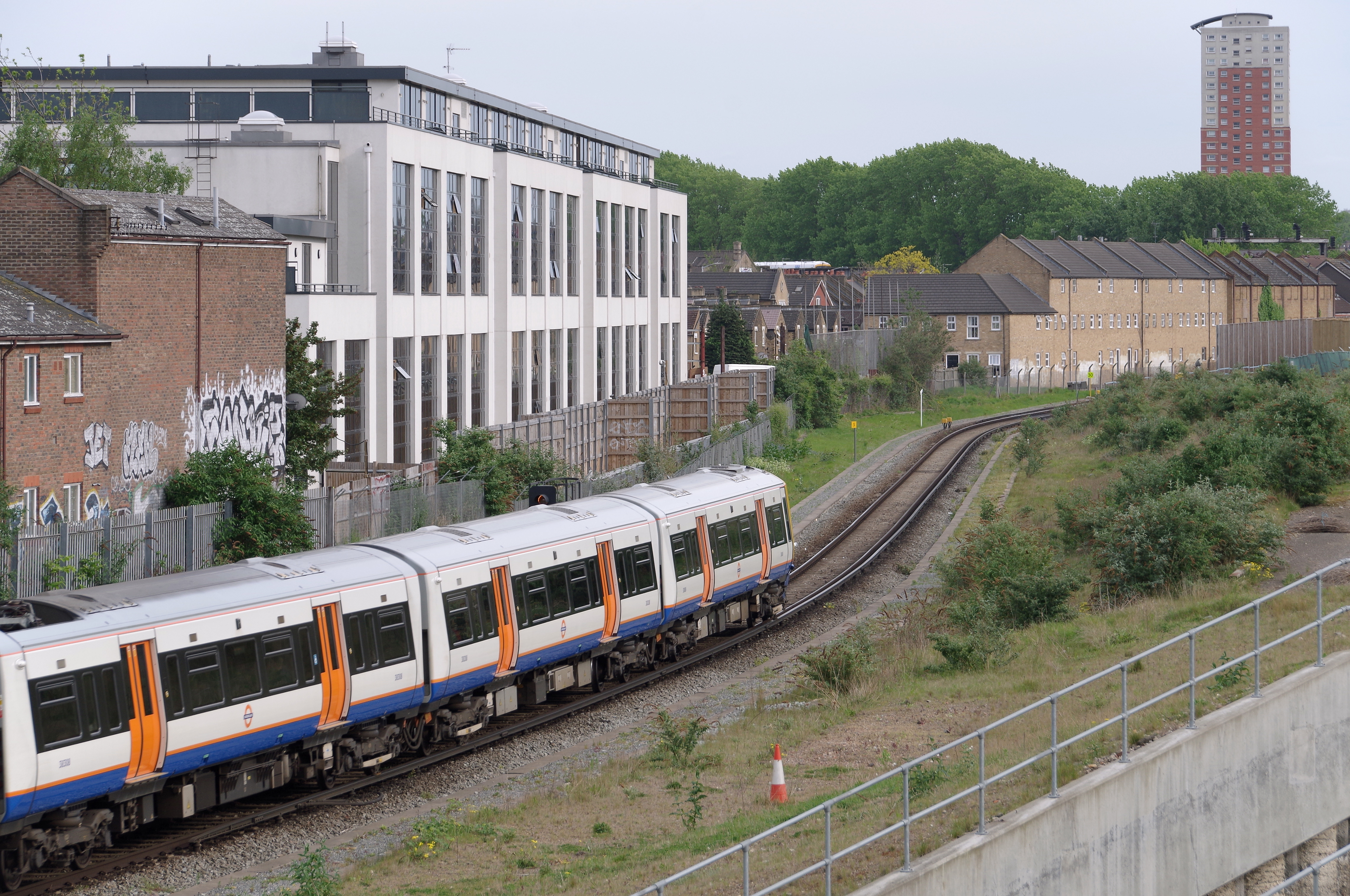 London MMB »0O2 Silwood Junction 378208