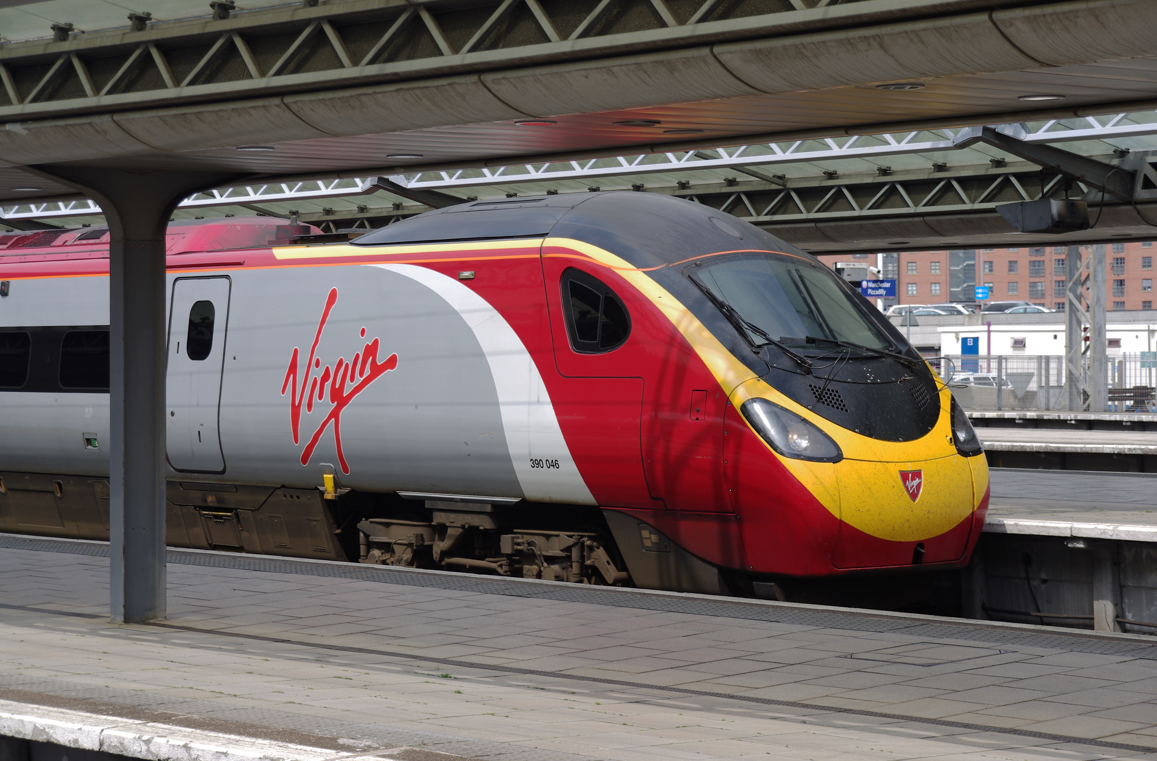 Manchester Piccadilly station MMB 20 390046
