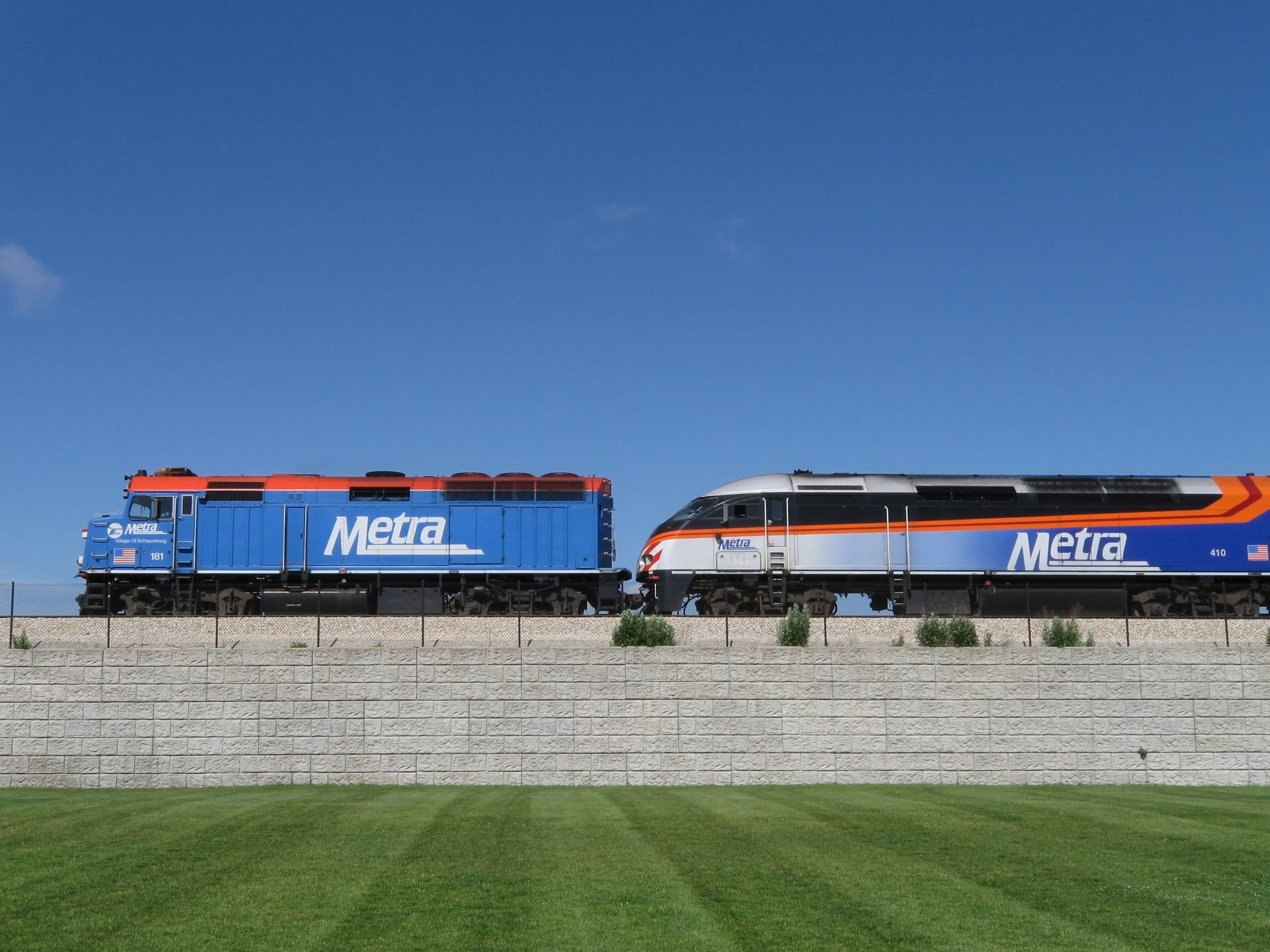 Metra Locomotives F40PH-2 & MP36PH-3S