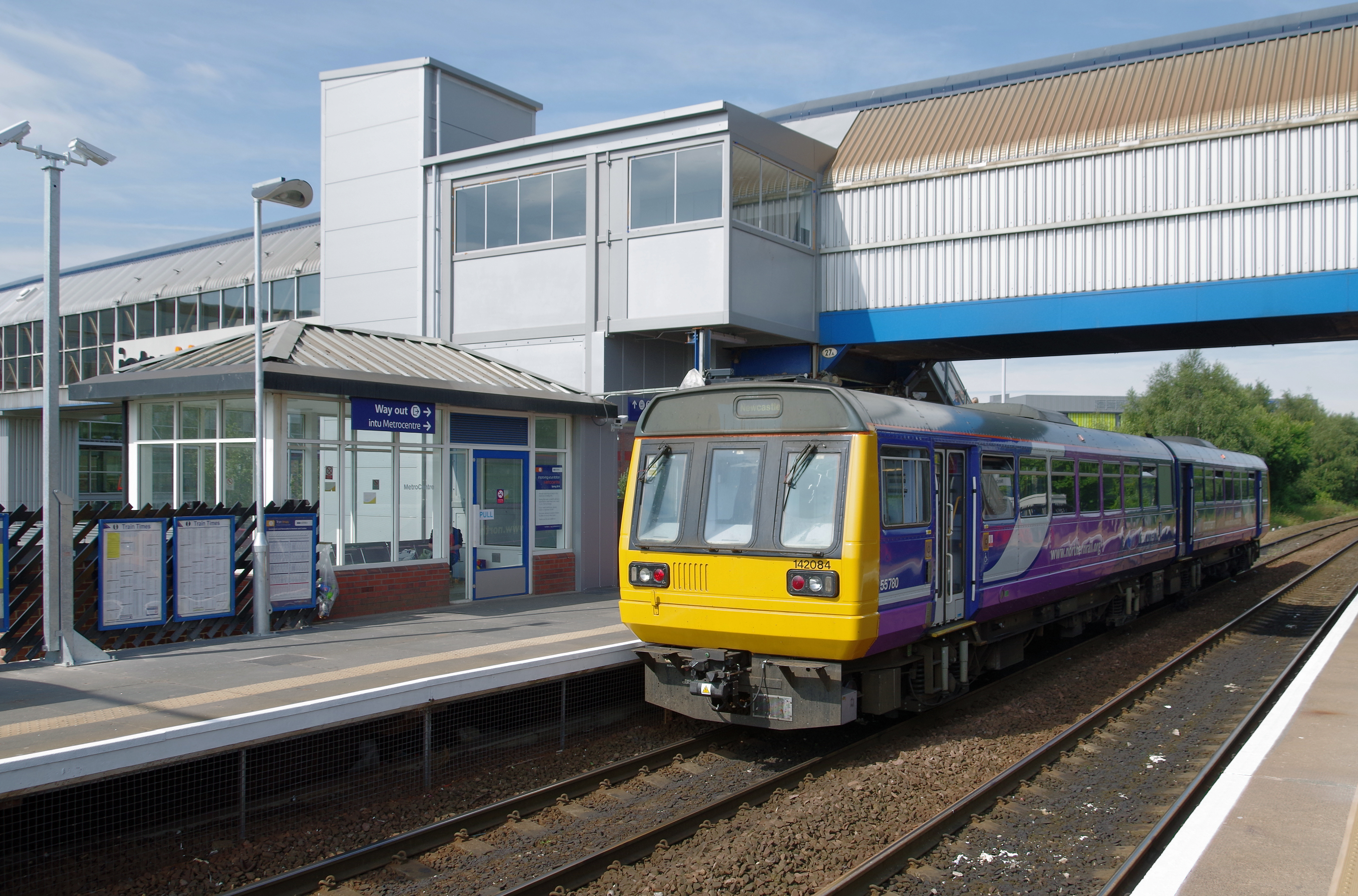 Metrocentre railway station MMB 01 142084