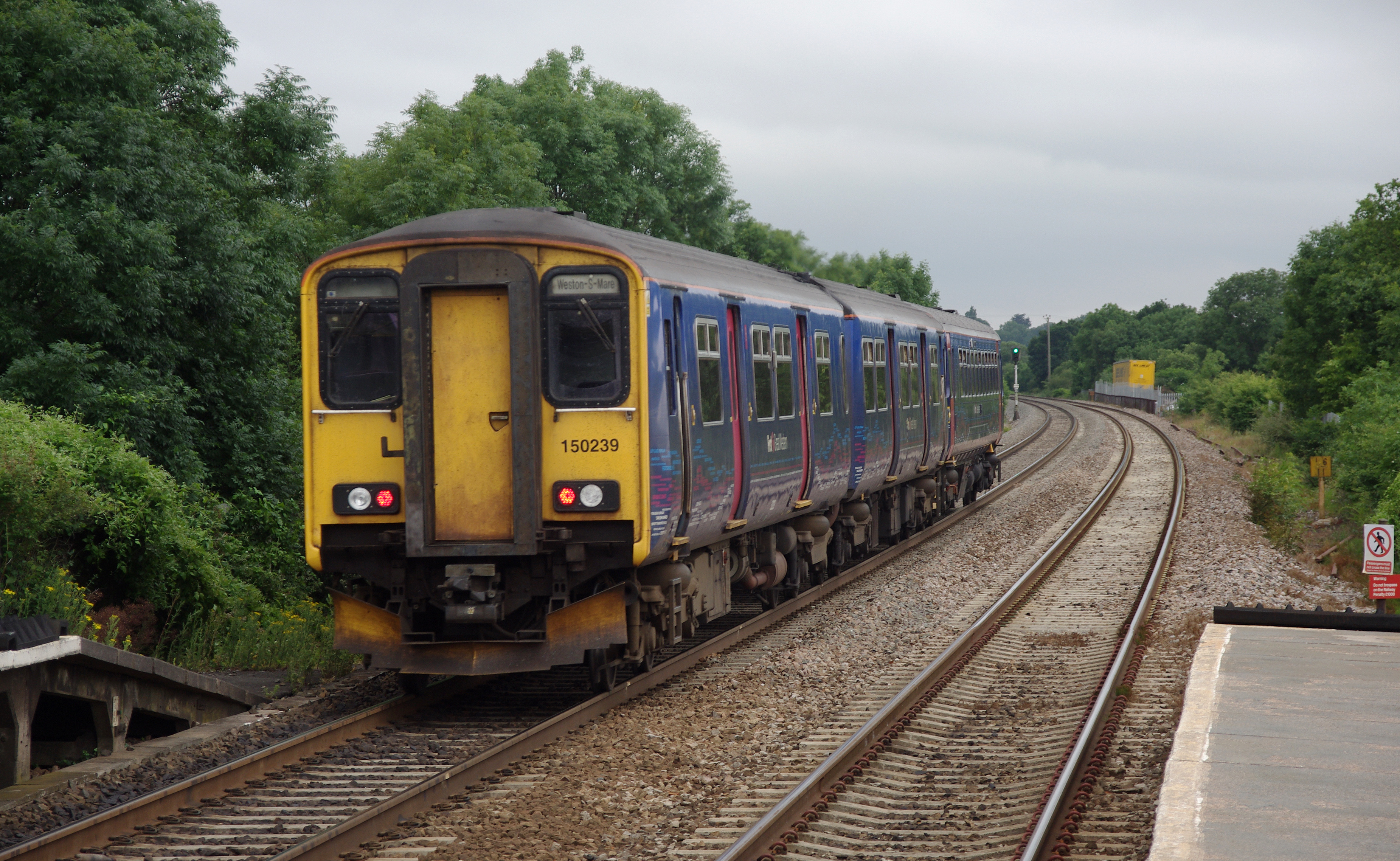 Nailsea and Backwell railway station MMB 41 150239 153380