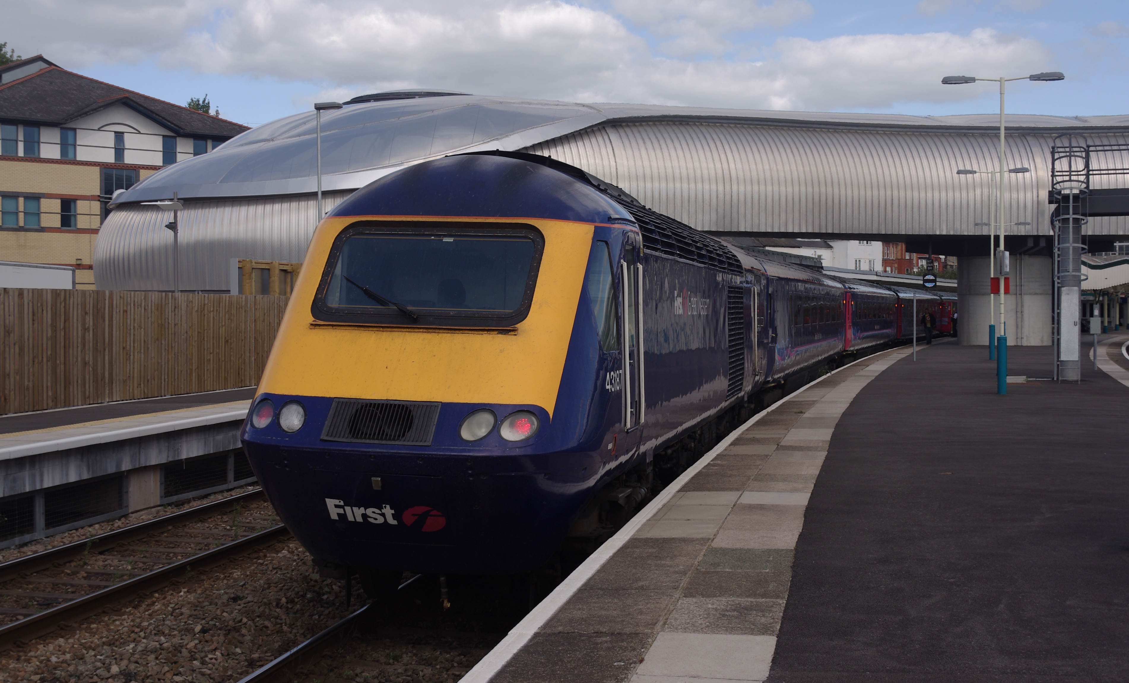 Newport railway station MMB 30 43187