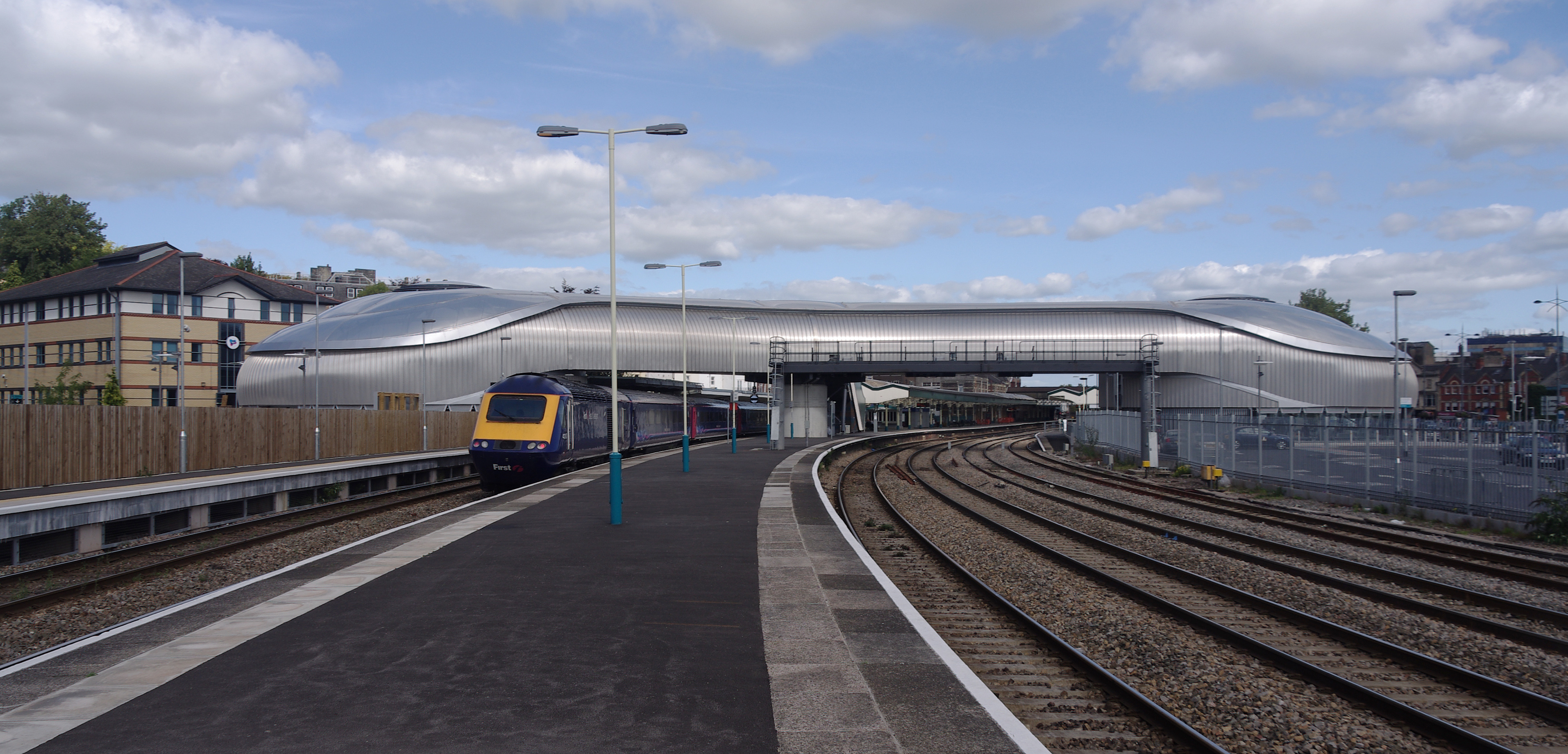 Newport railway station MMB 32 43187