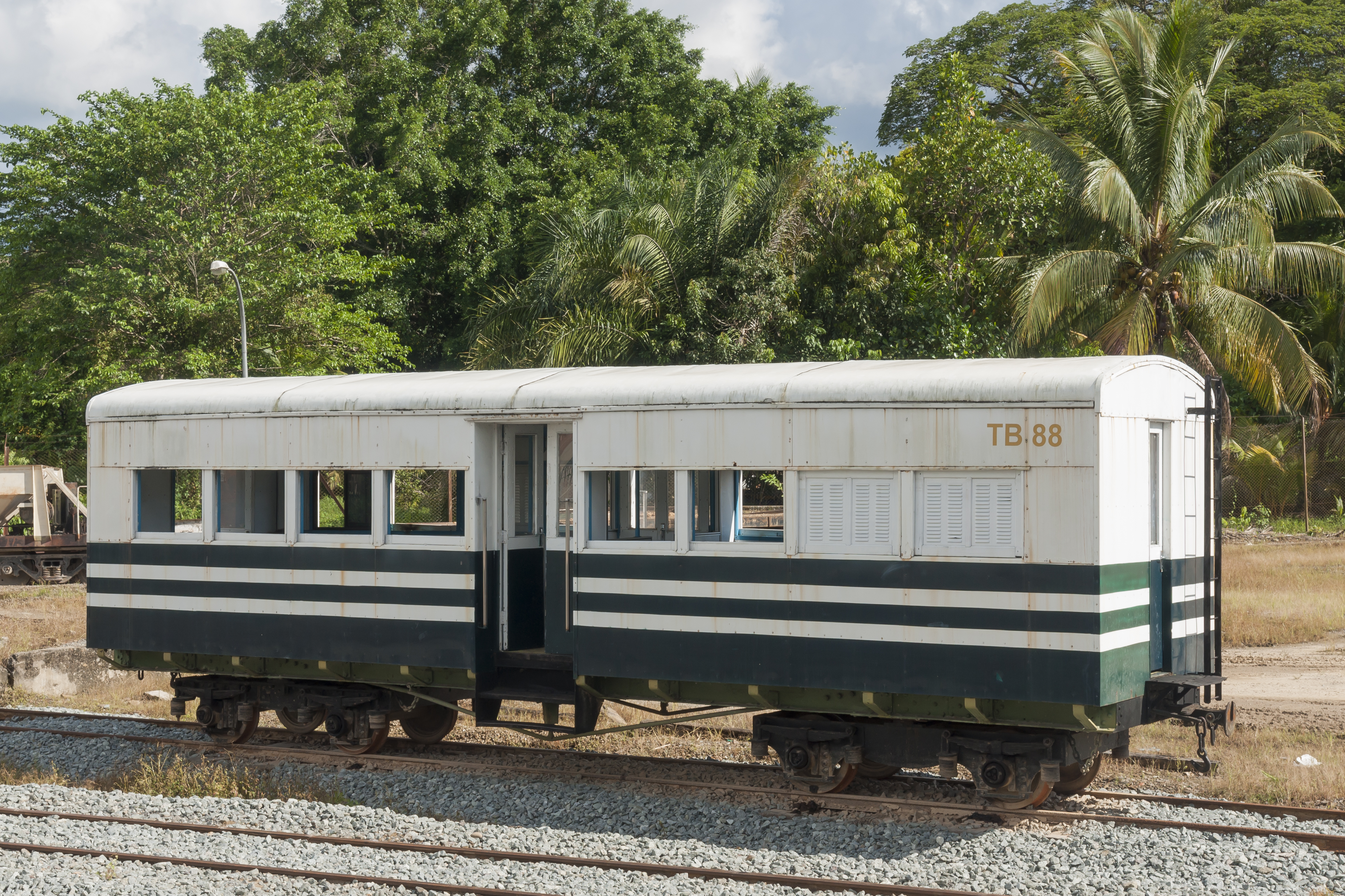 NorthBorneoRailway-PassengerCar-NoTB88-02