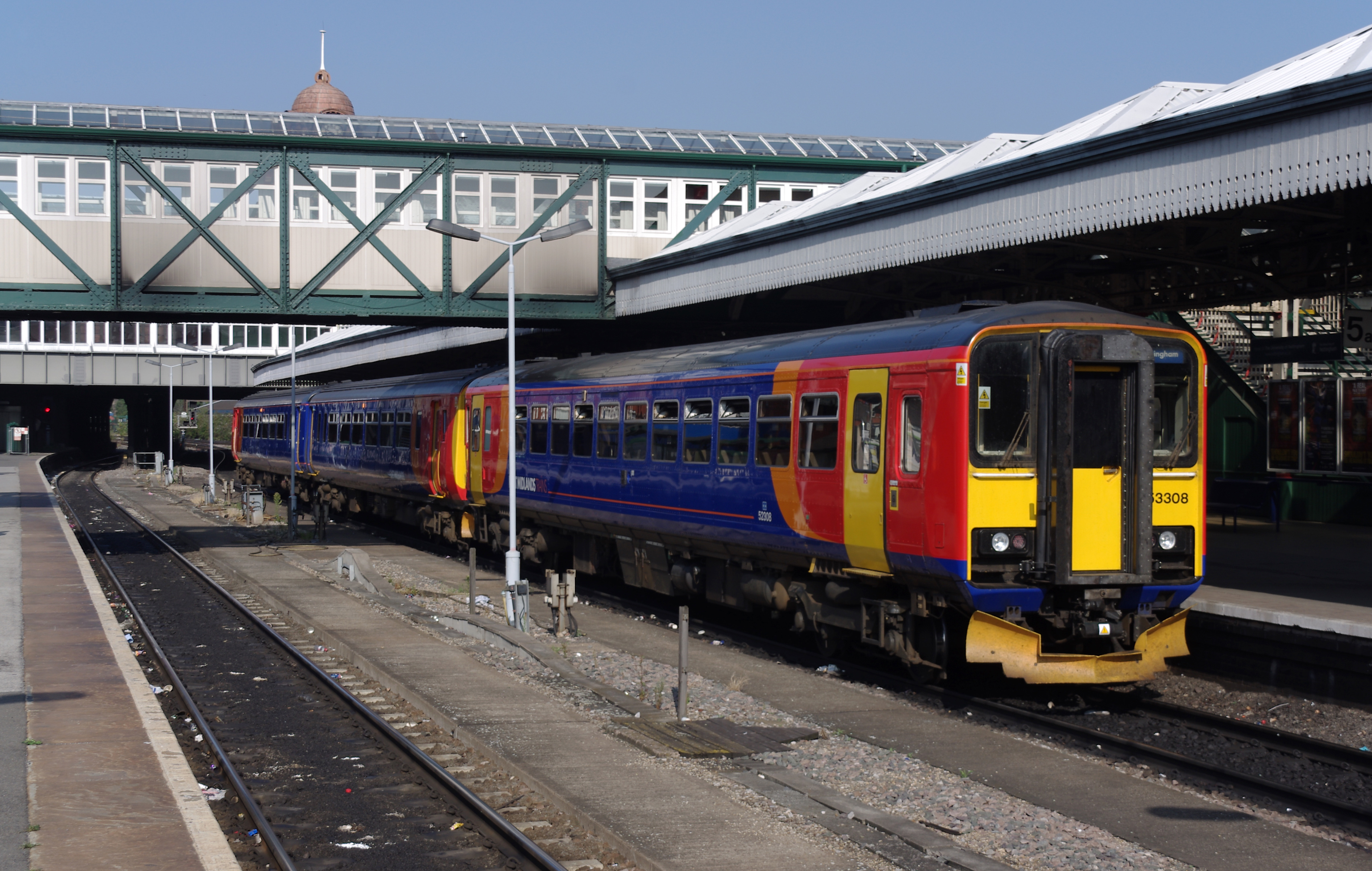 Nottingham railway station MMB 59 156411 153308