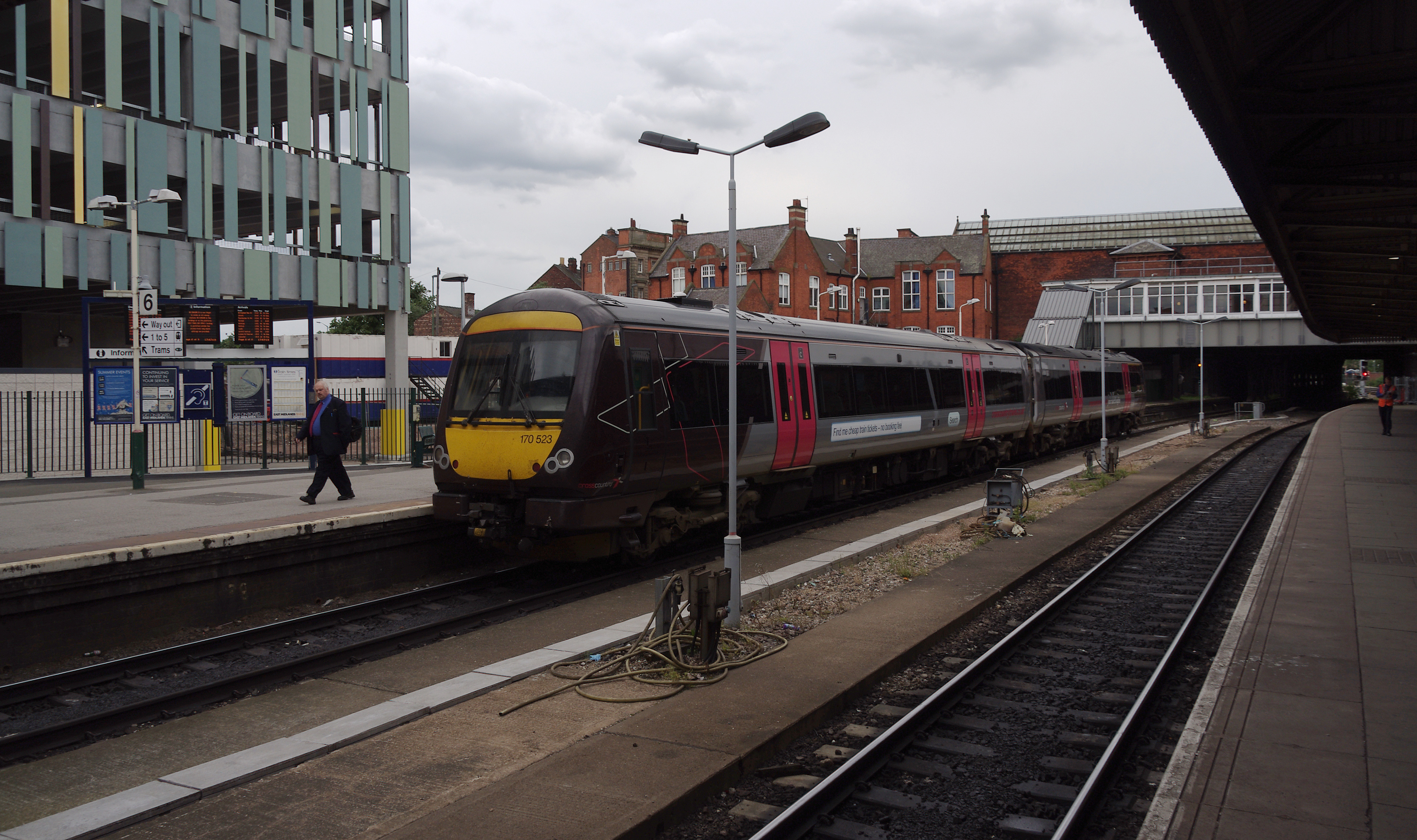 Nottingham railway station MMB 78 170523