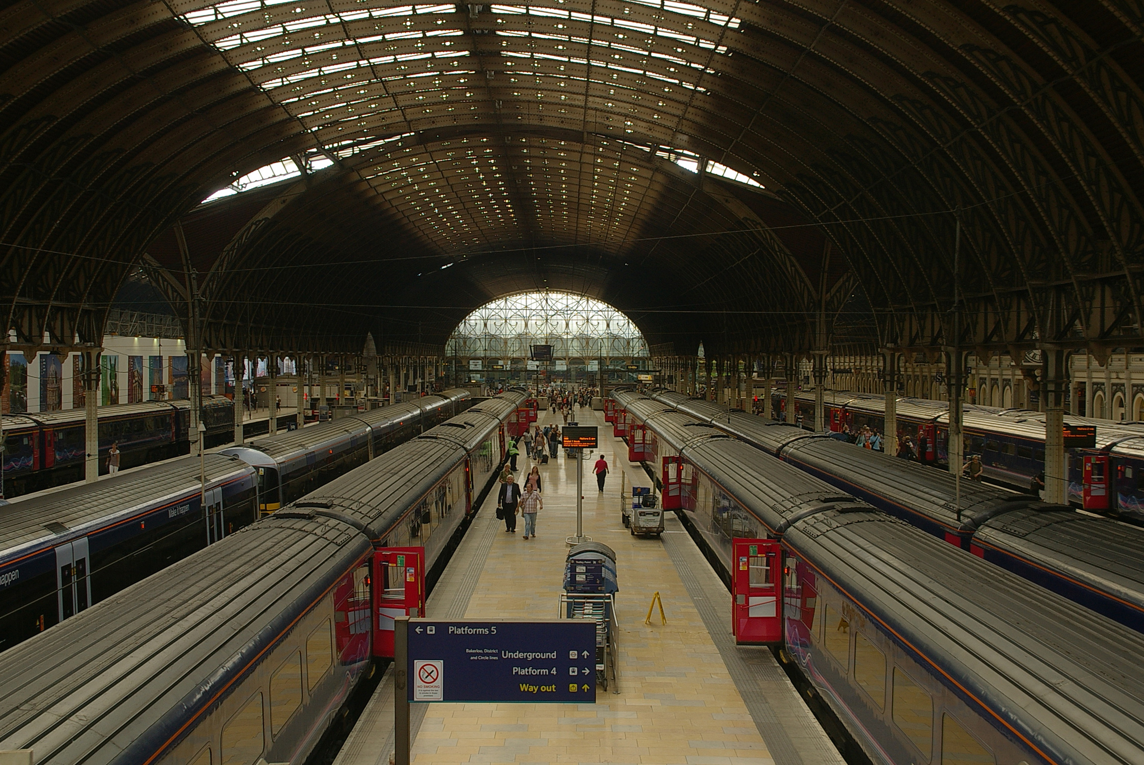Paddington station MMB 32 332003 332008