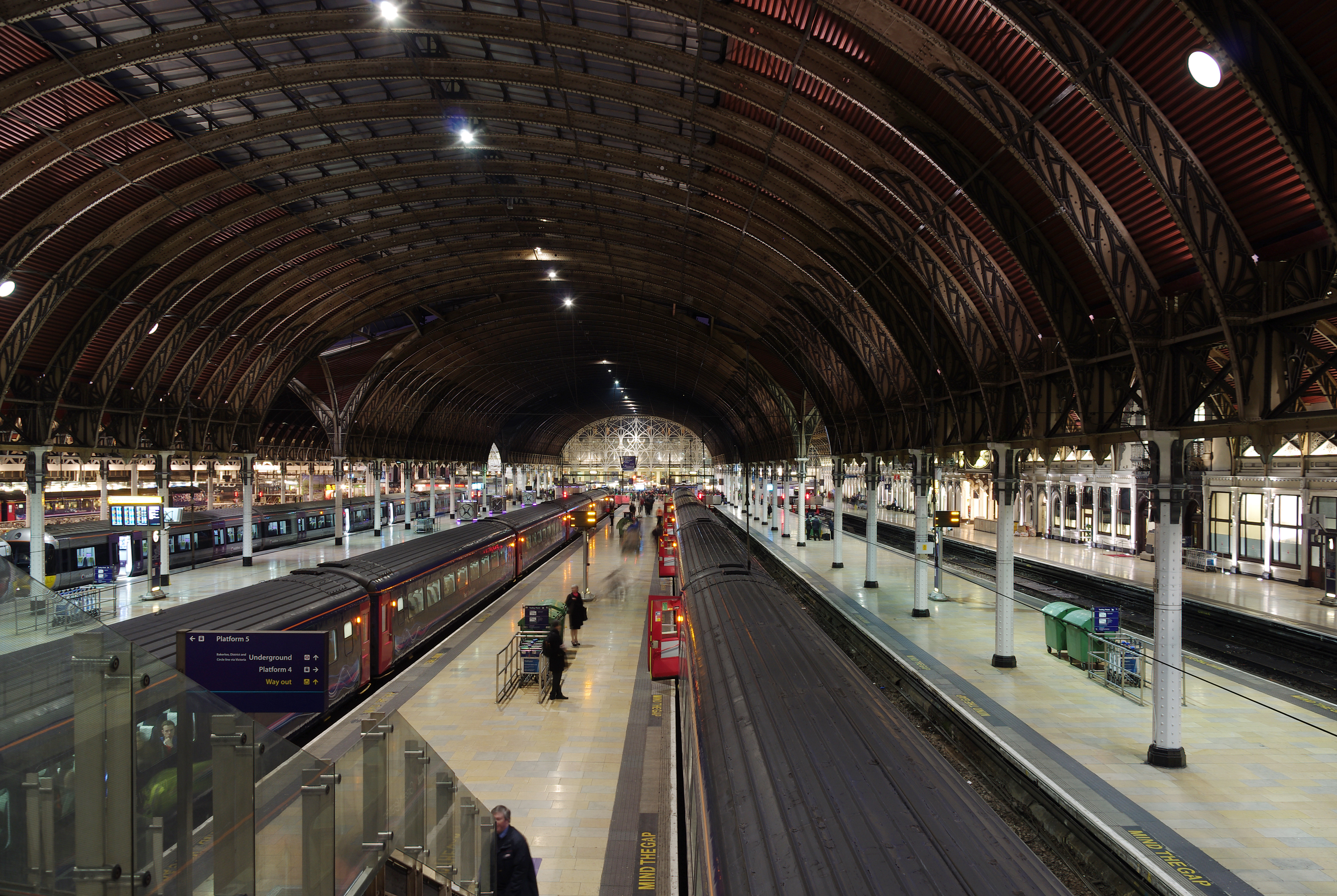 Paddington station MMB 79 332003