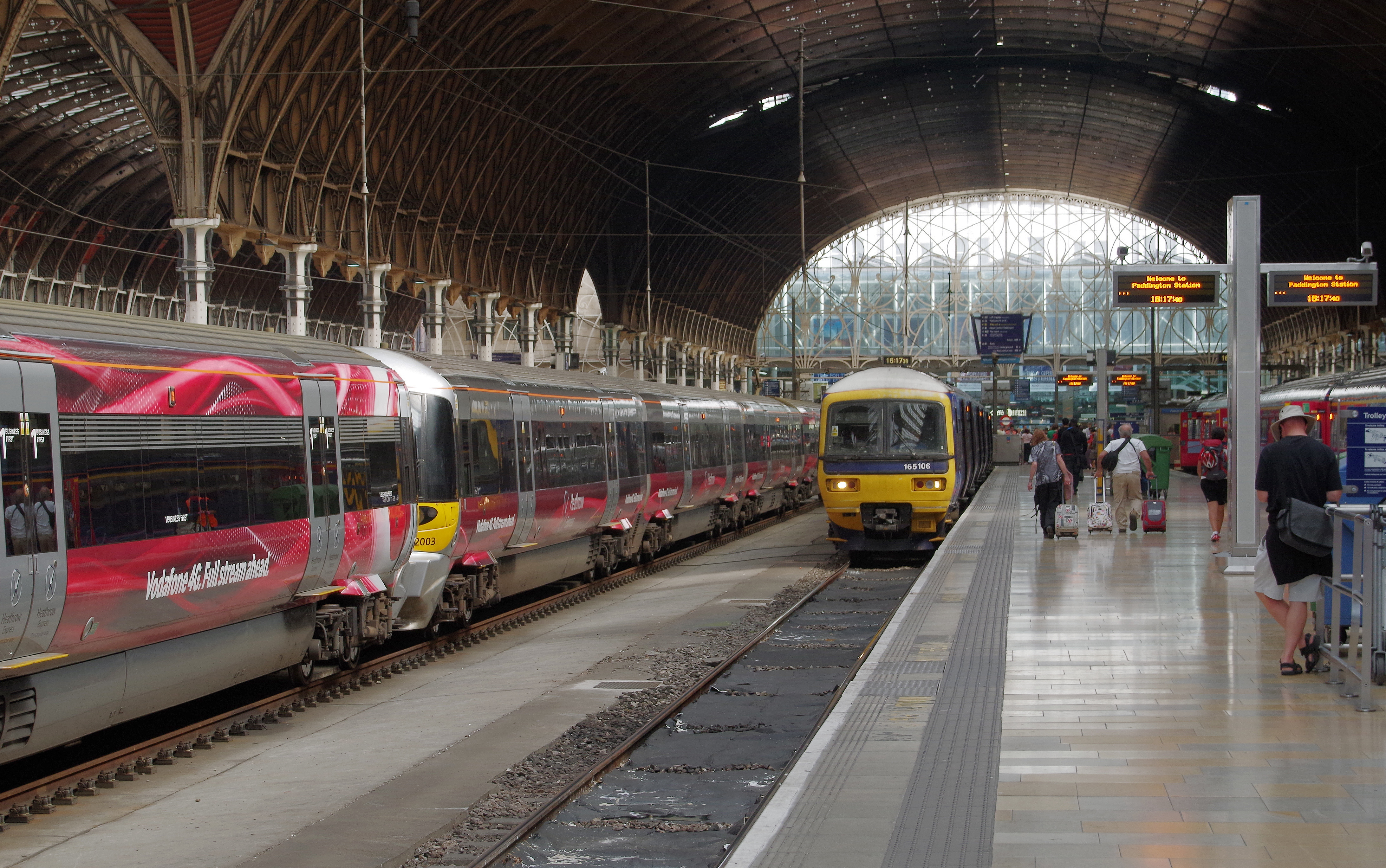 Paddington station MMB B0 332003 165106
