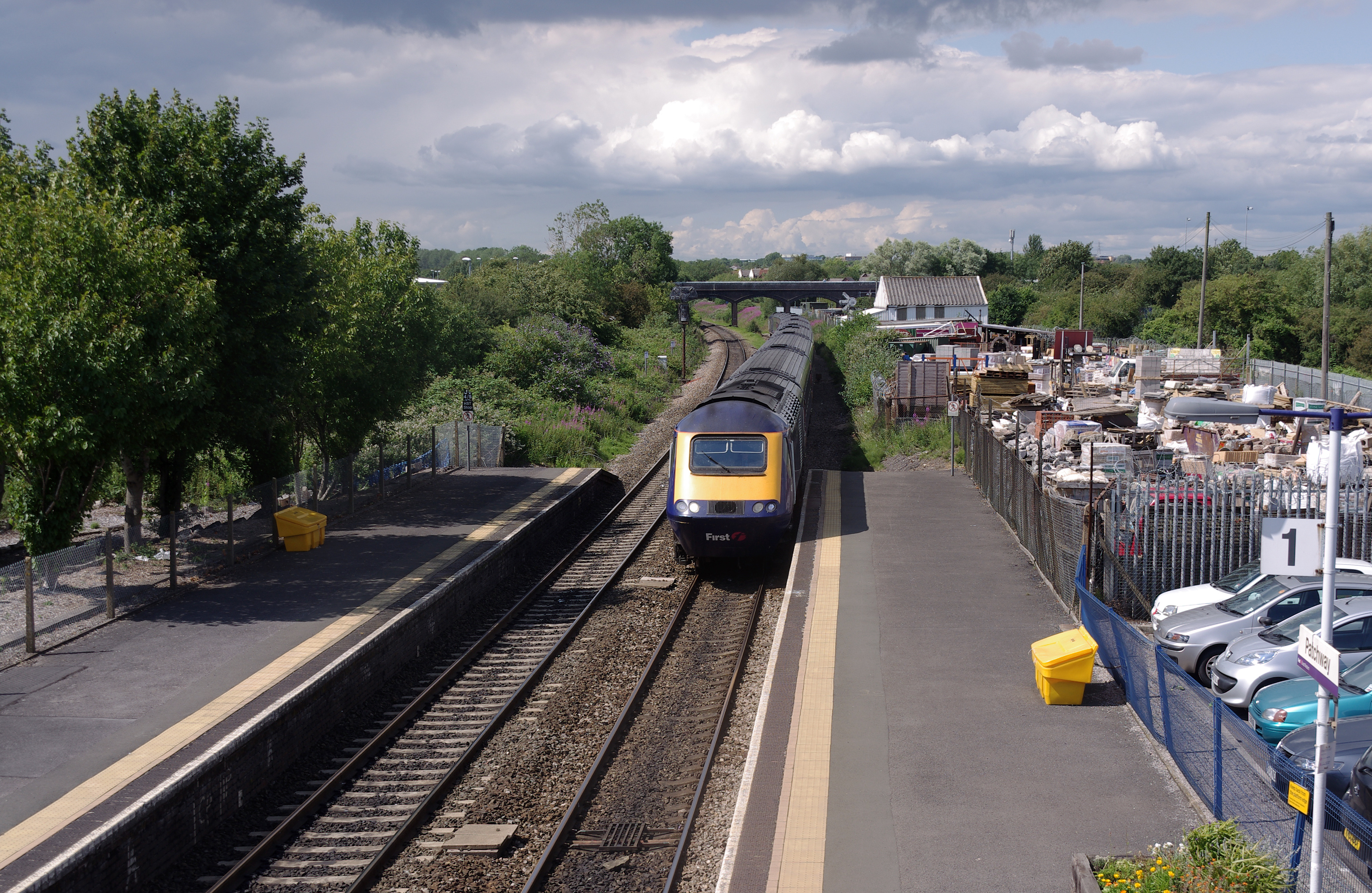 Patchway railway station MMB 20 43172