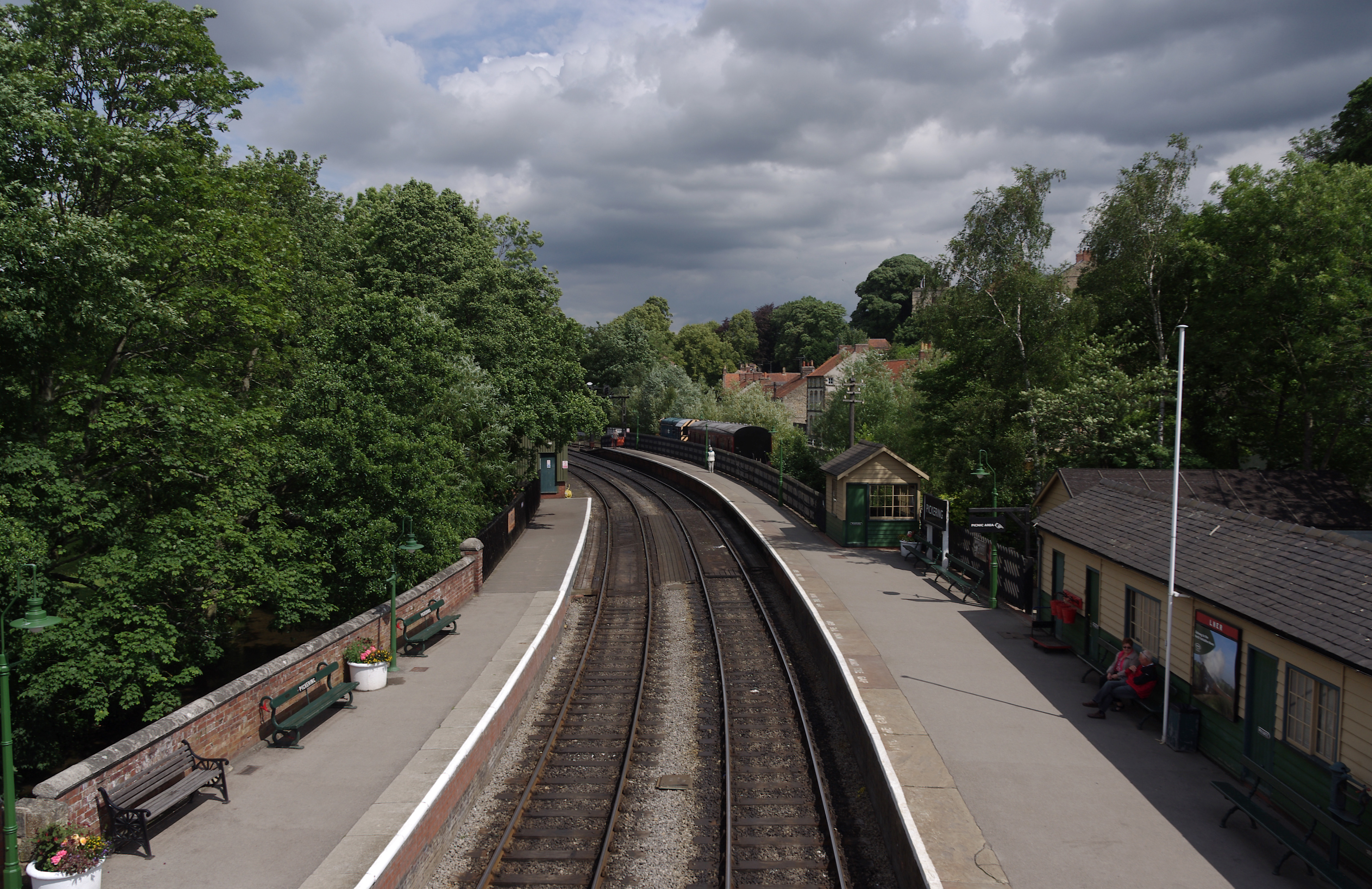Pickering railway station MMB 04