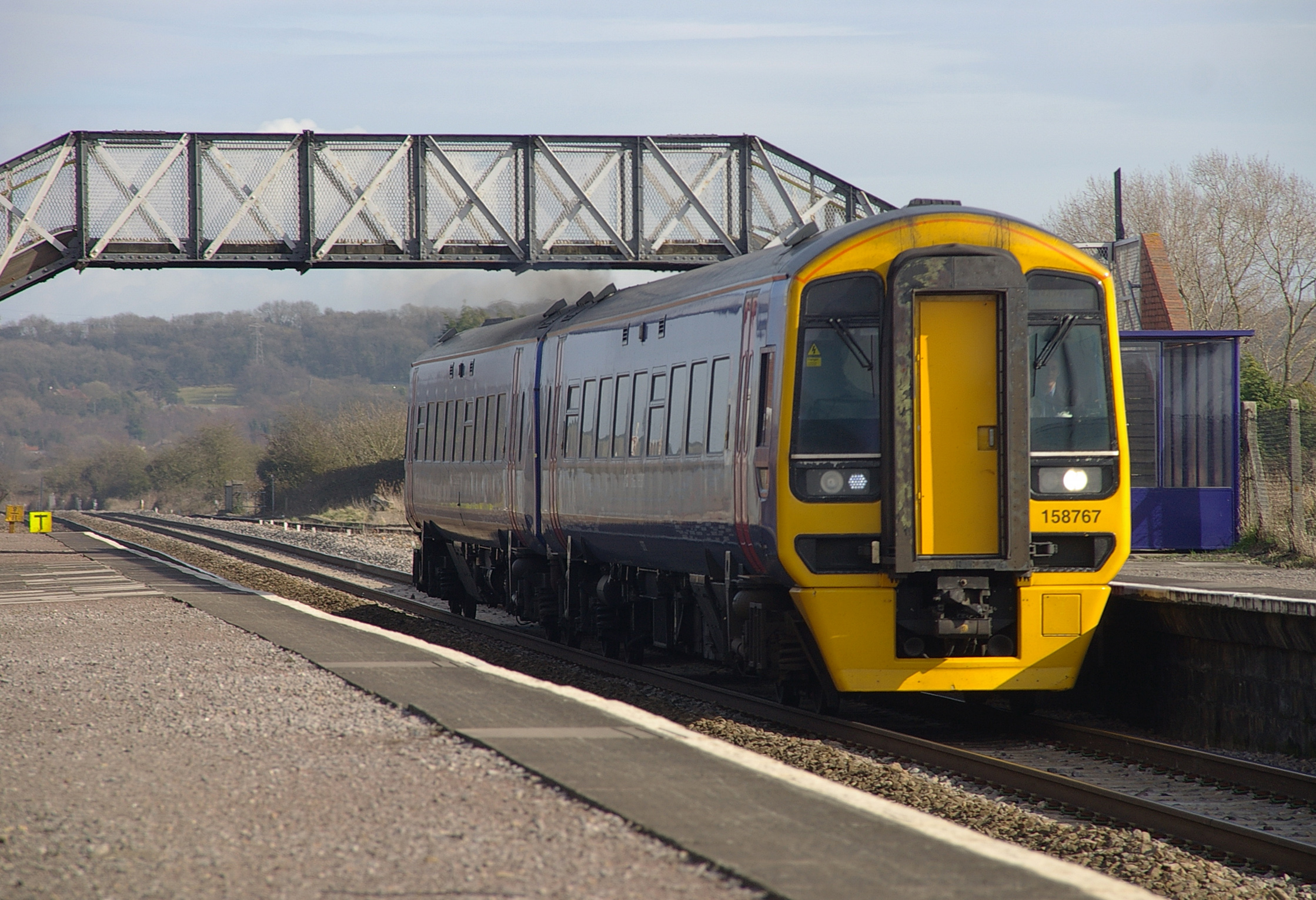 Pilning railway station MMB 04 158767