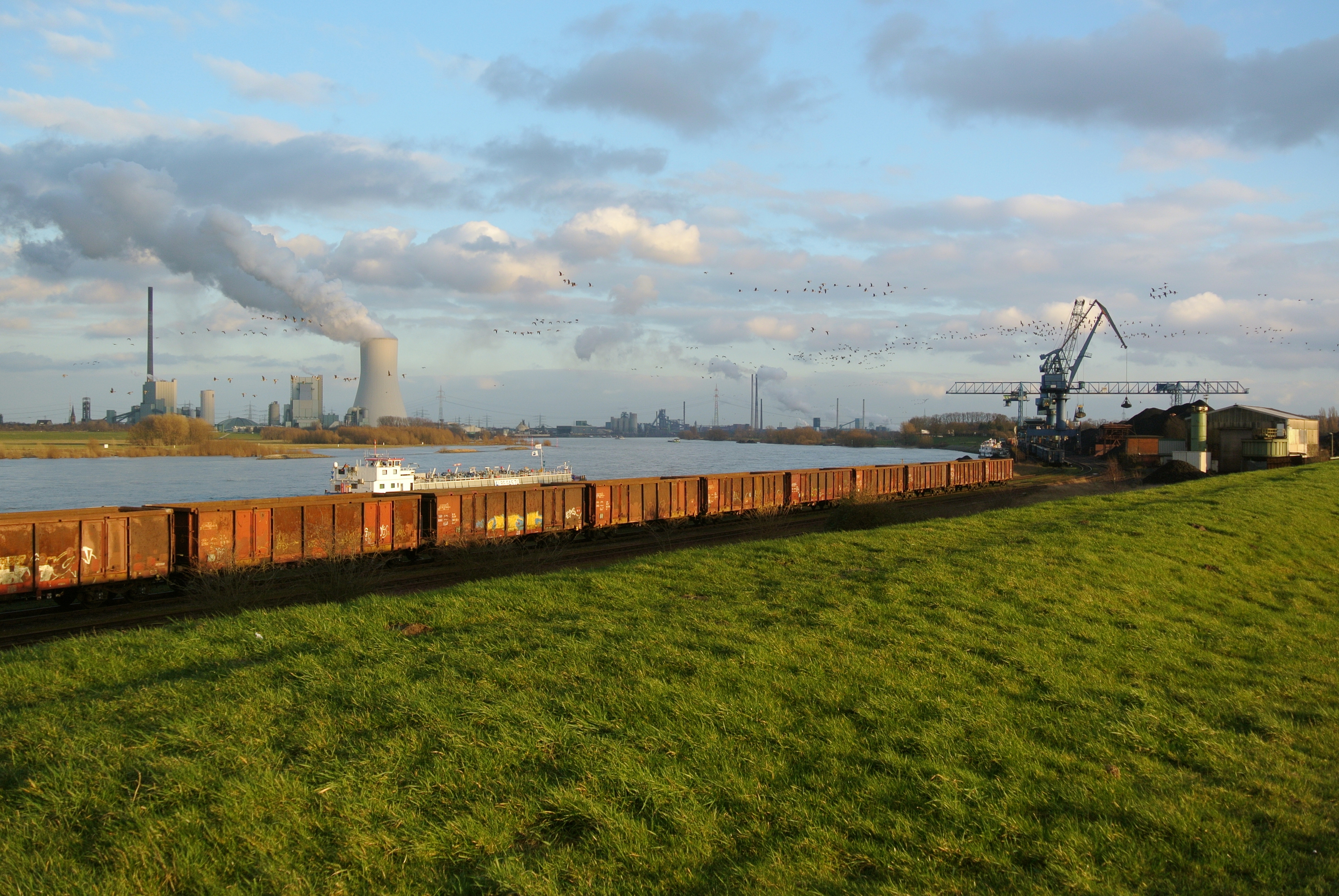 Port Orsoy (Rheinberg), Rhine and Duisburg-Walsum