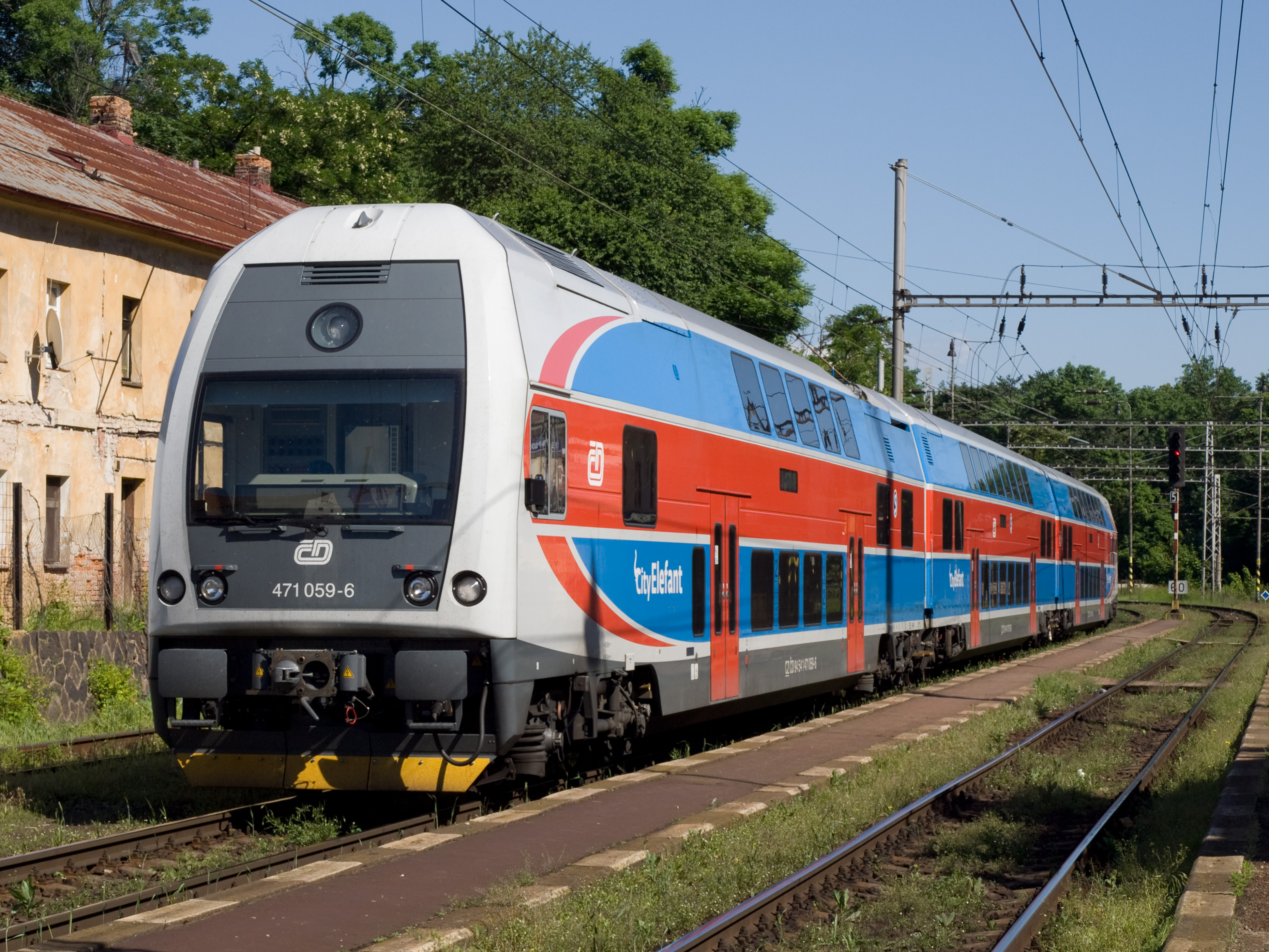 Praha-Bubeneč, trať 091, nová jednotka 471.059