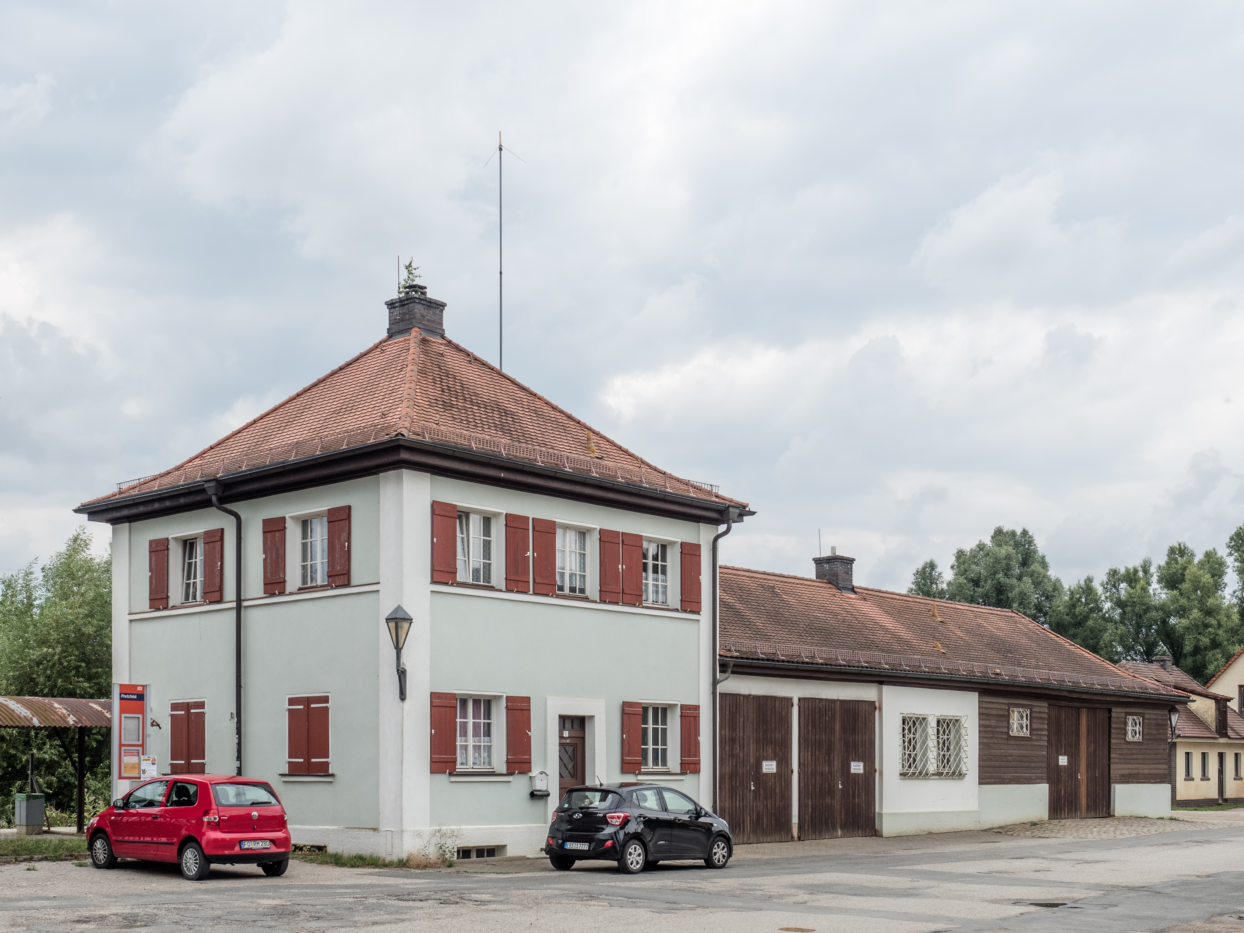 Pretzfeld-train-station-7313138