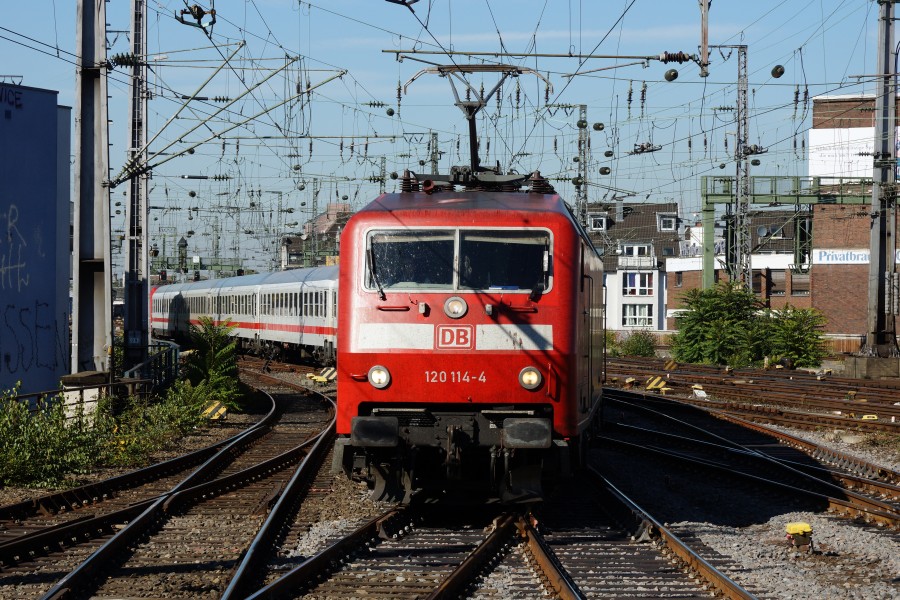 120 114-4 Köln Hauptbahnhof 2015-10-02-02