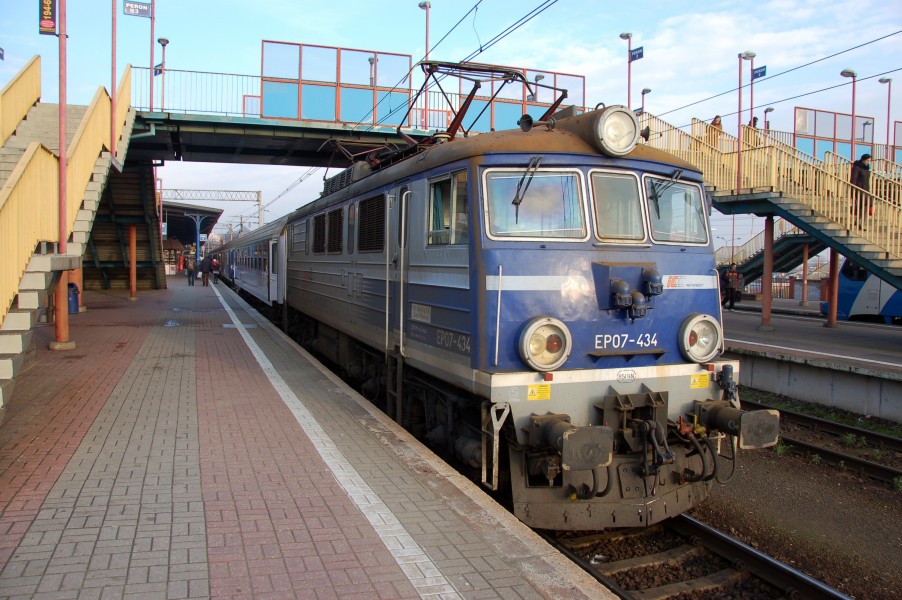 2010-11-26-szczecin-glówny-by-RalfR-54