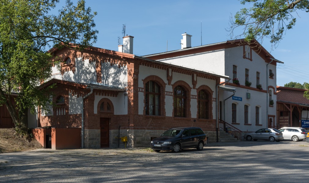 2015 Stacja kolejowa w Polanicy-Zdroju 01