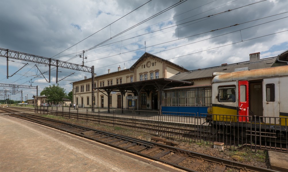 2016 Dworzec kolejowy w Strzelinie 8